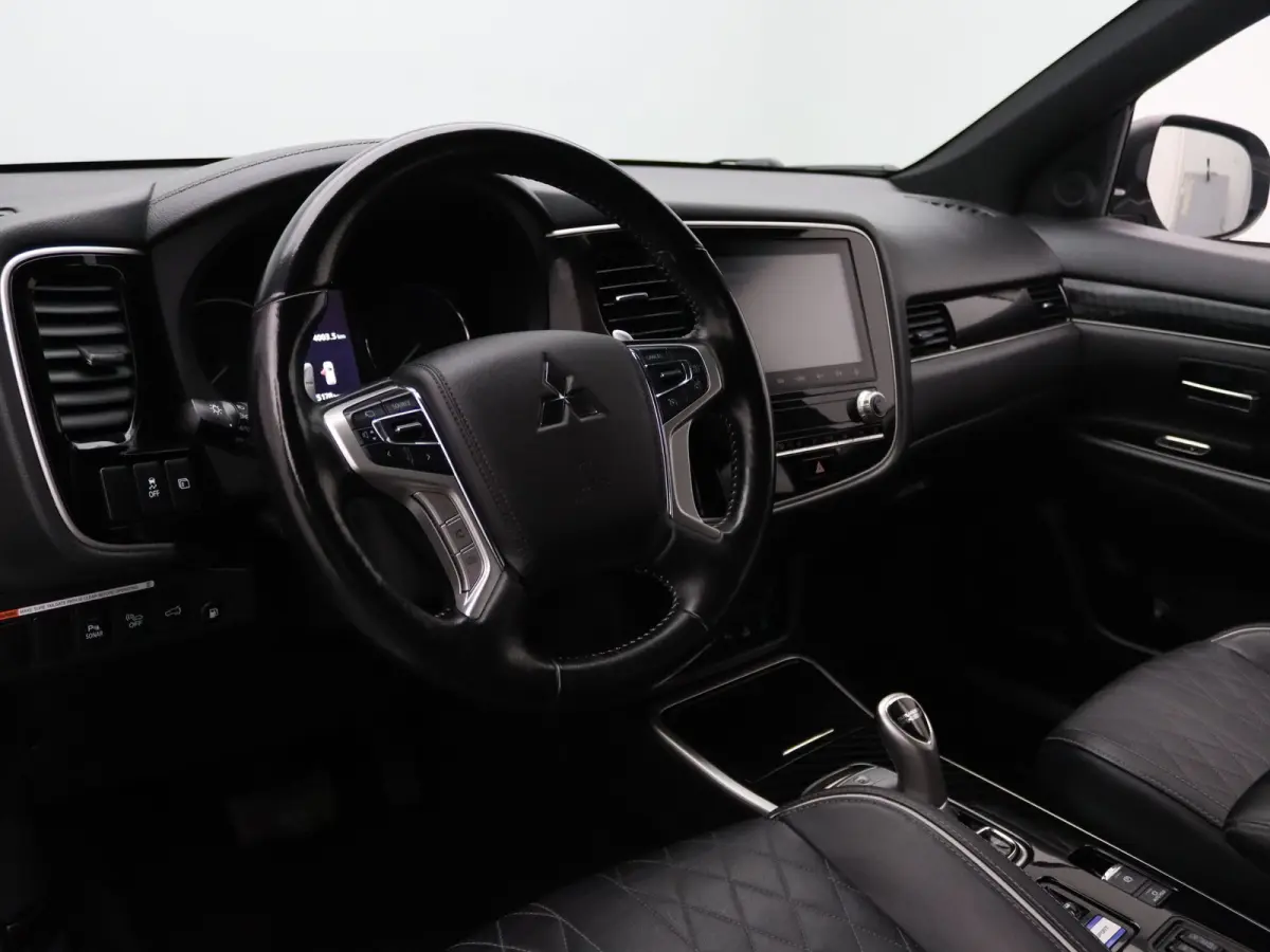 224pk PHEV Instyle Apple Carplay/Android Auto | Climate
