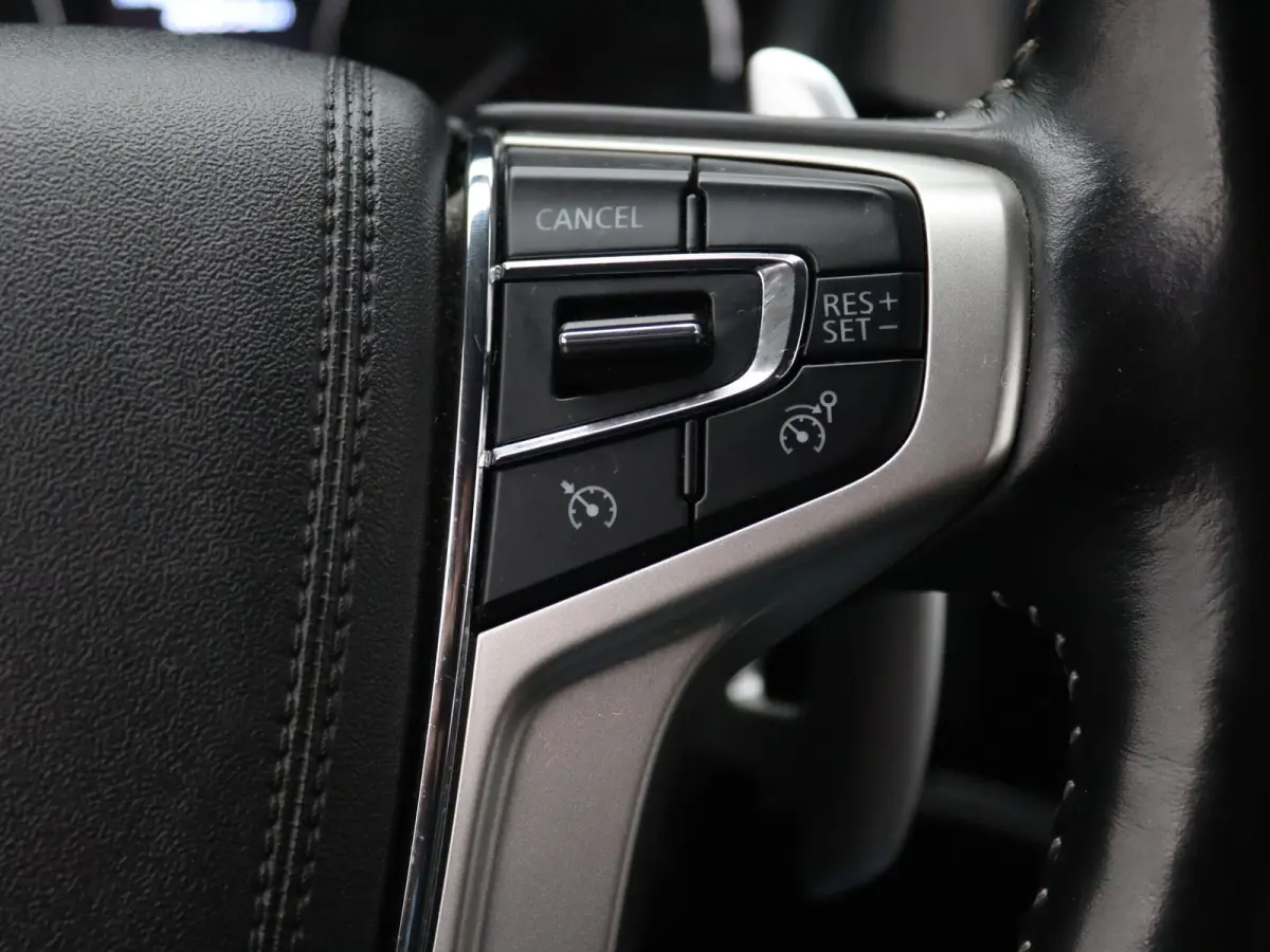 224pk PHEV Instyle Apple Carplay/Android Auto | Climate