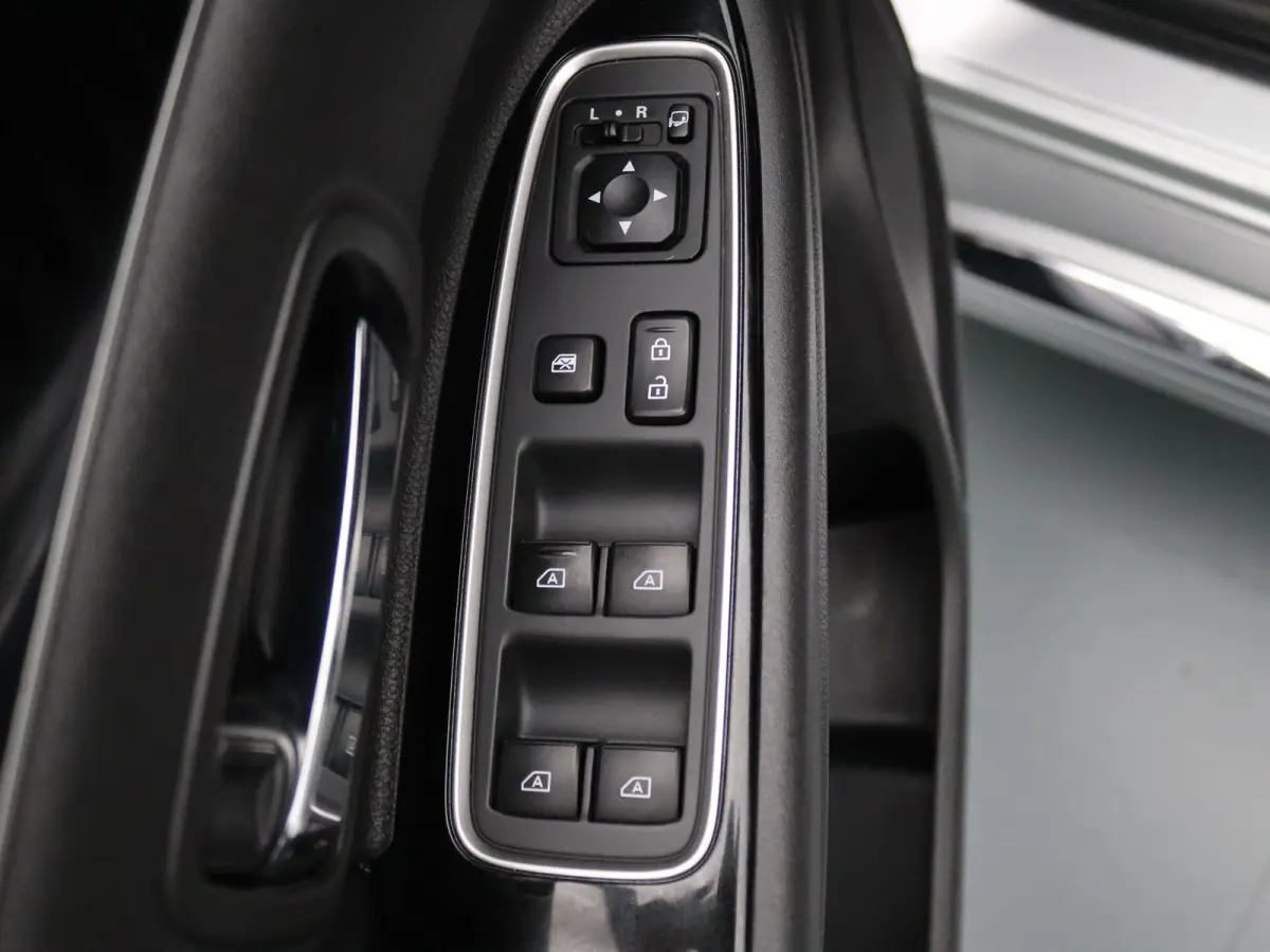 224pk PHEV Instyle Apple Carplay/Android Auto | Climate