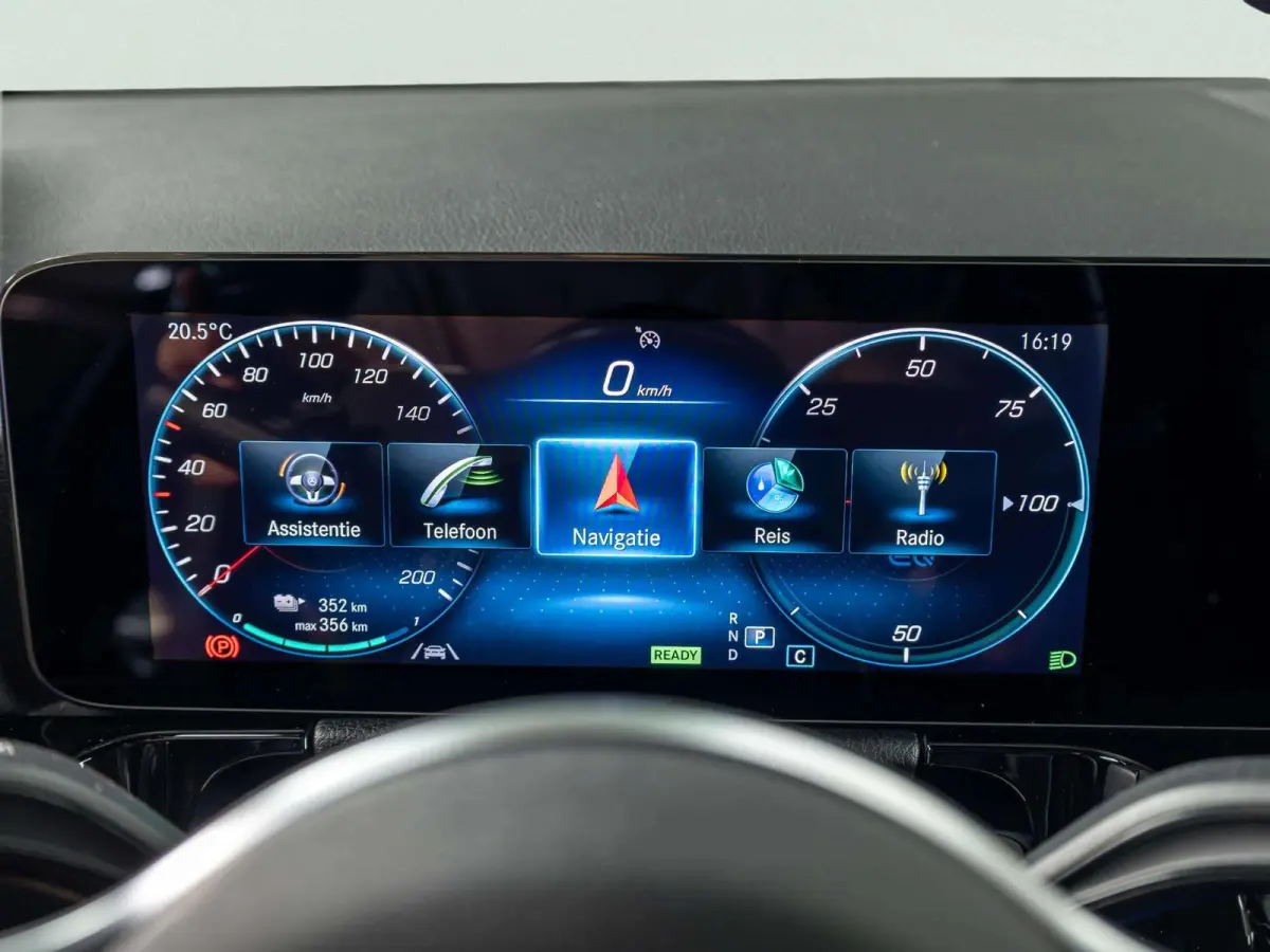 250 Business Solution Luxury 67 kWh | Panorama dak