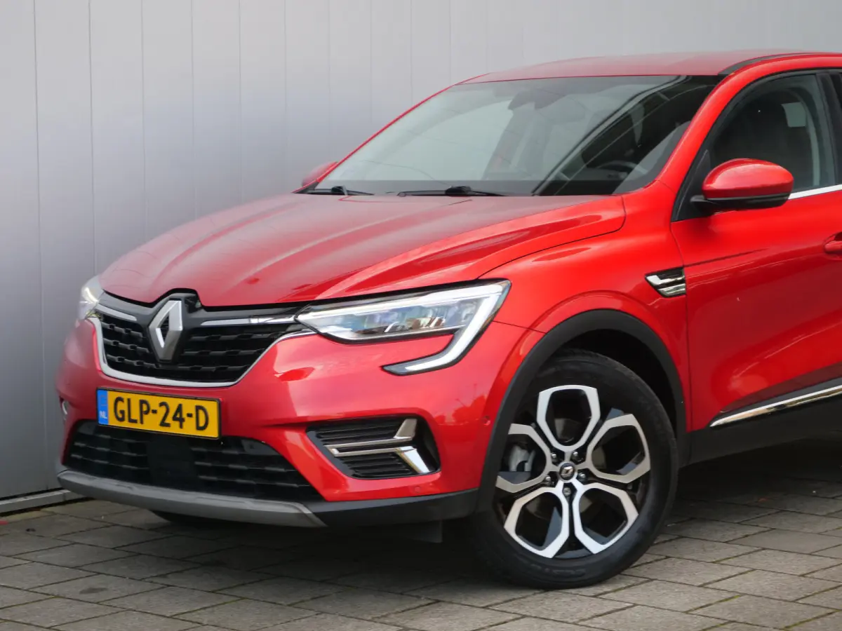 1.6 E-Tech Hybrid 145 Pk Zen Automaat Navigatie / DAB / Apple Carplay / Camera / Stoelverwarming