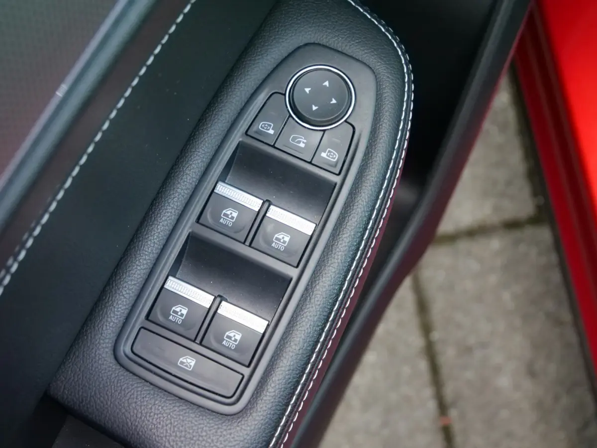 1.6 E-Tech Hybrid 145 Pk Zen Automaat Navigatie / DAB / Apple Carplay / Camera / Stoelverwarming