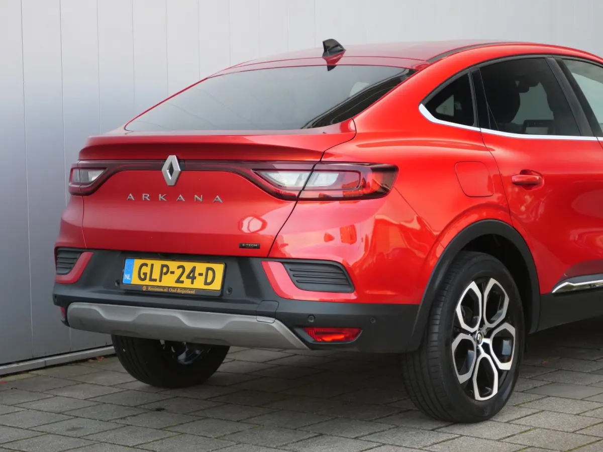 1.6 E-Tech Hybrid 145 Pk Zen Automaat Navigatie / DAB / Apple Carplay / Camera / Stoelverwarming