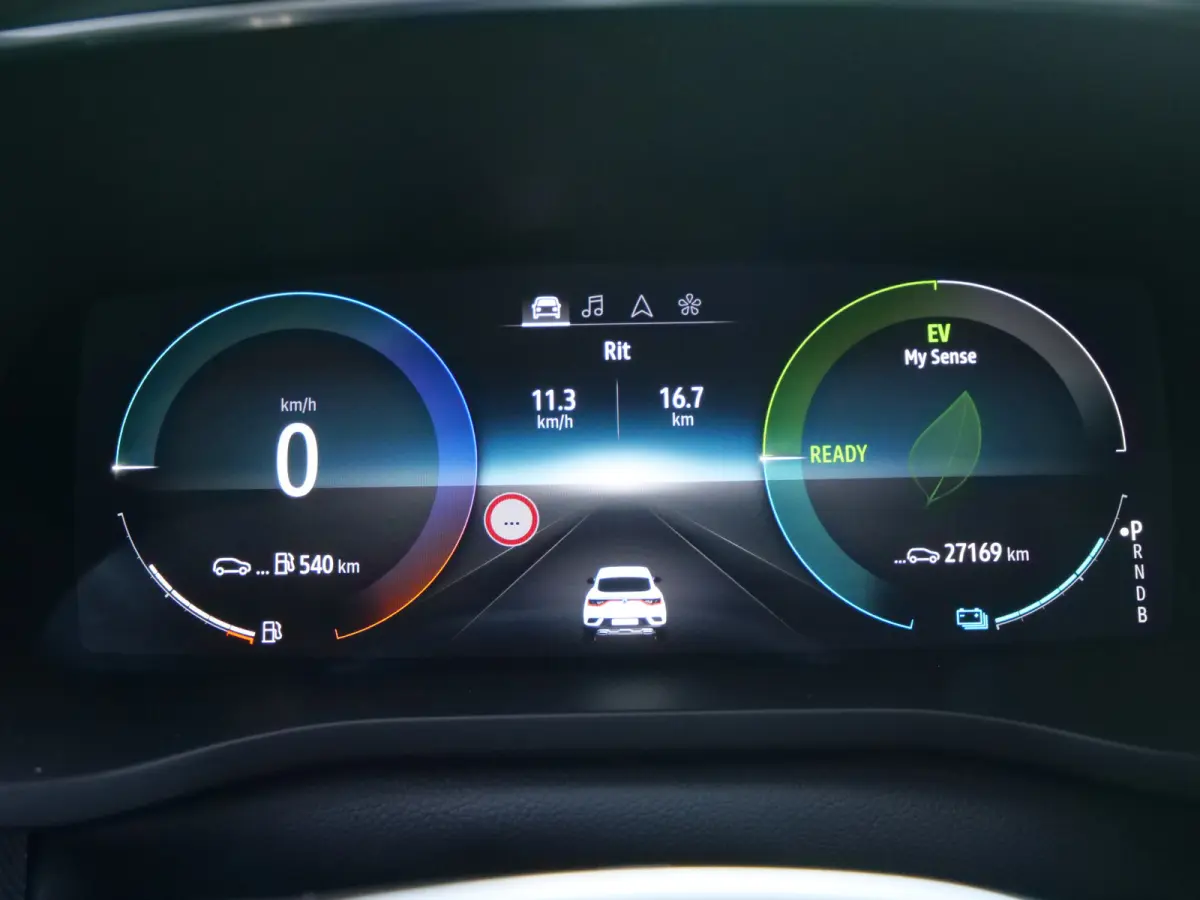 1.6 E-Tech Hybrid 145 Pk Zen Automaat Navigatie / DAB / Apple Carplay / Camera / Stoelverwarming