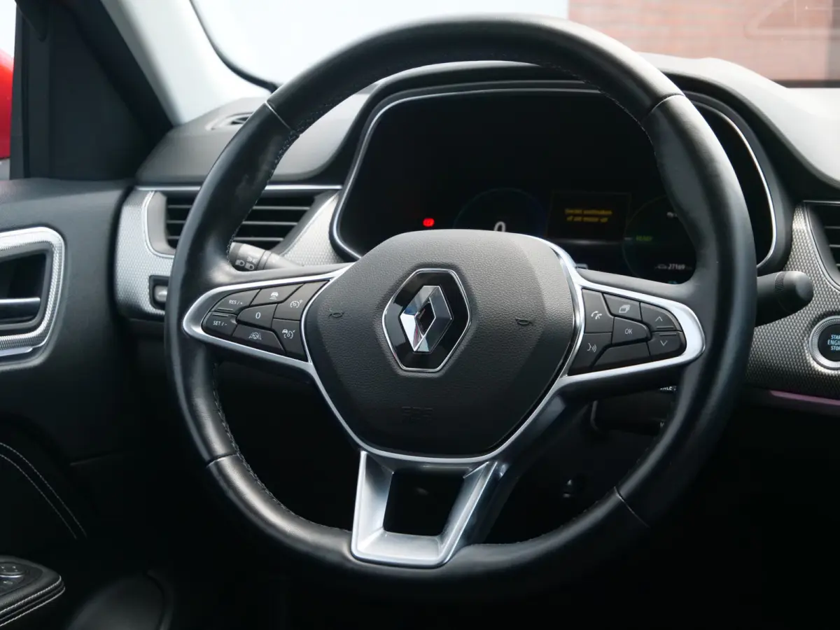 1.6 E-Tech Hybrid 145 Pk Zen Automaat Navigatie / DAB / Apple Carplay / Camera / Stoelverwarming