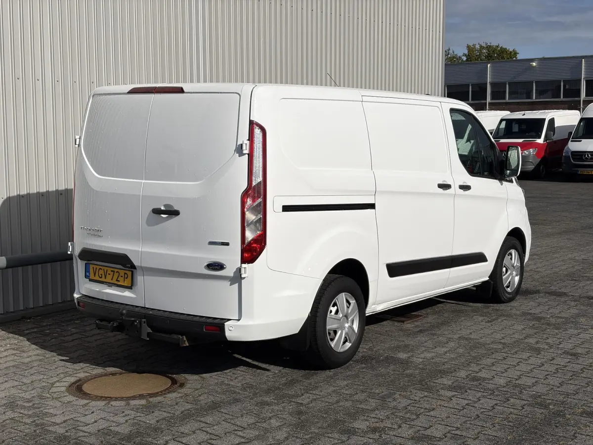 300 2.0 TDCI L1H1*HAAK*CAM*A/C*CRUISE*3-PERS*PDC*