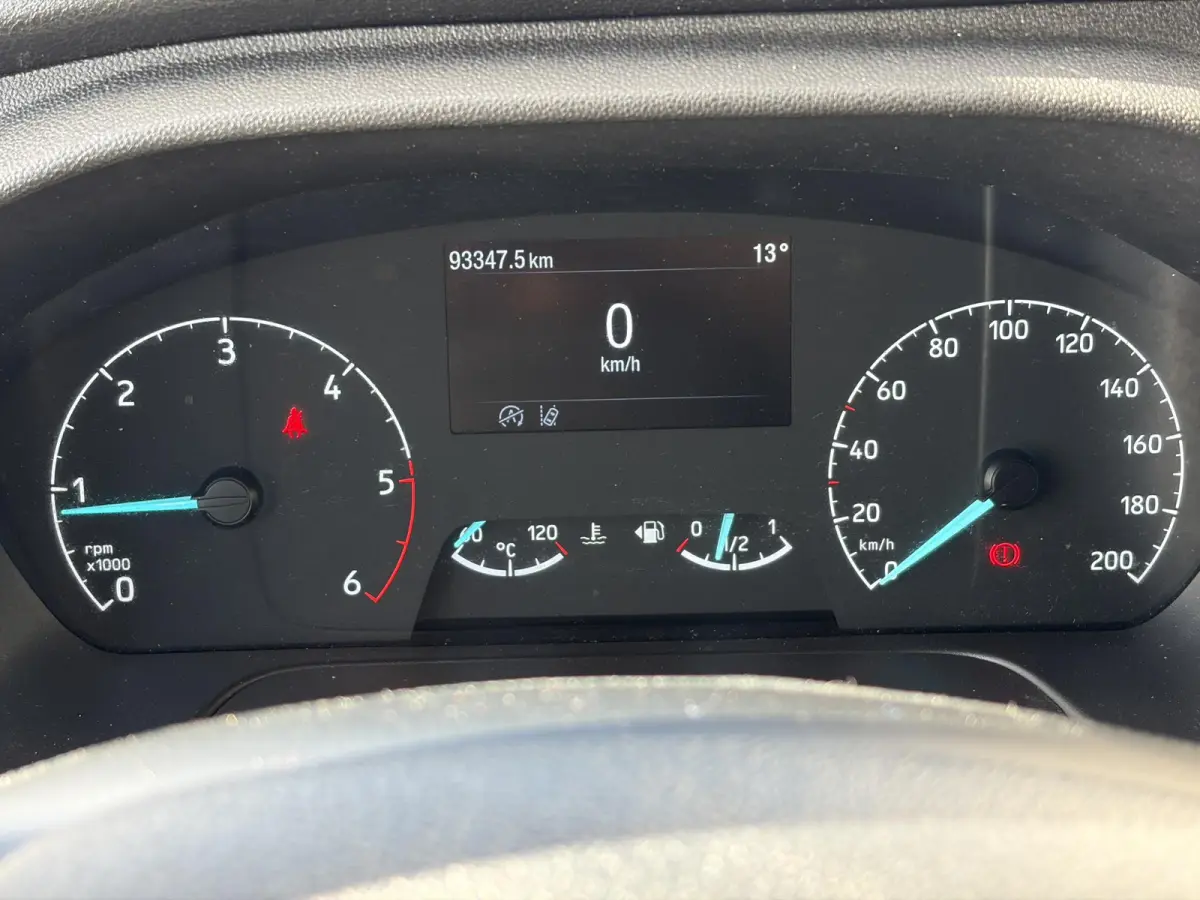 300 2.0 TDCI L1H1*HAAK*CAM*A/C*CRUISE*3-PERS*PDC*