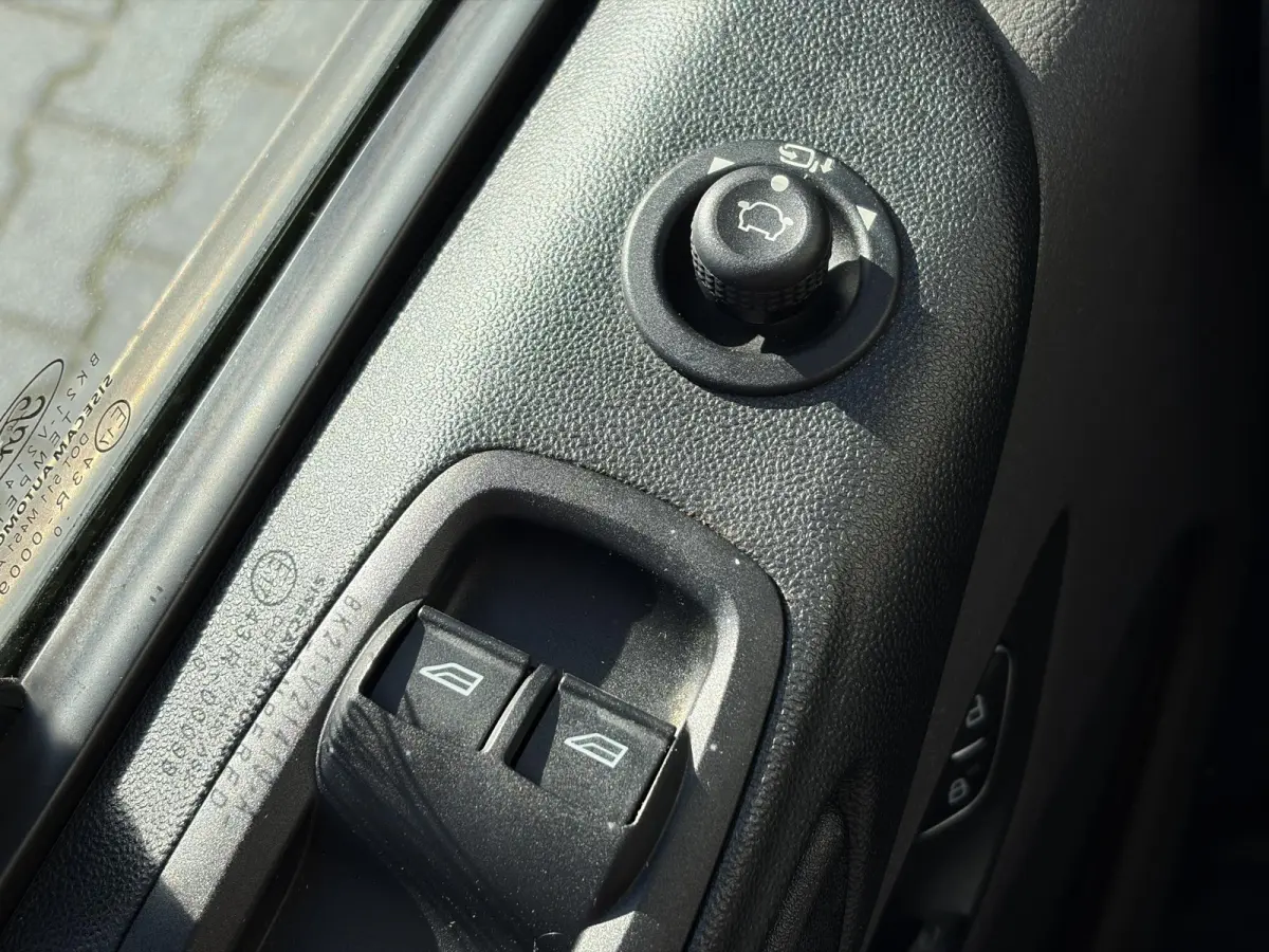 300 2.0 TDCI L1H1*HAAK*CAM*A/C*CRUISE*3-PERS*PDC*
