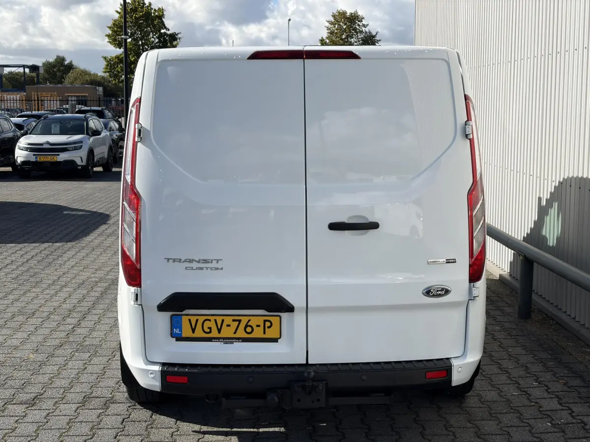 300 2.0 TDCI L1H1*HAAK*CAM*A/C*CRUISE*3-PERS*PDC*