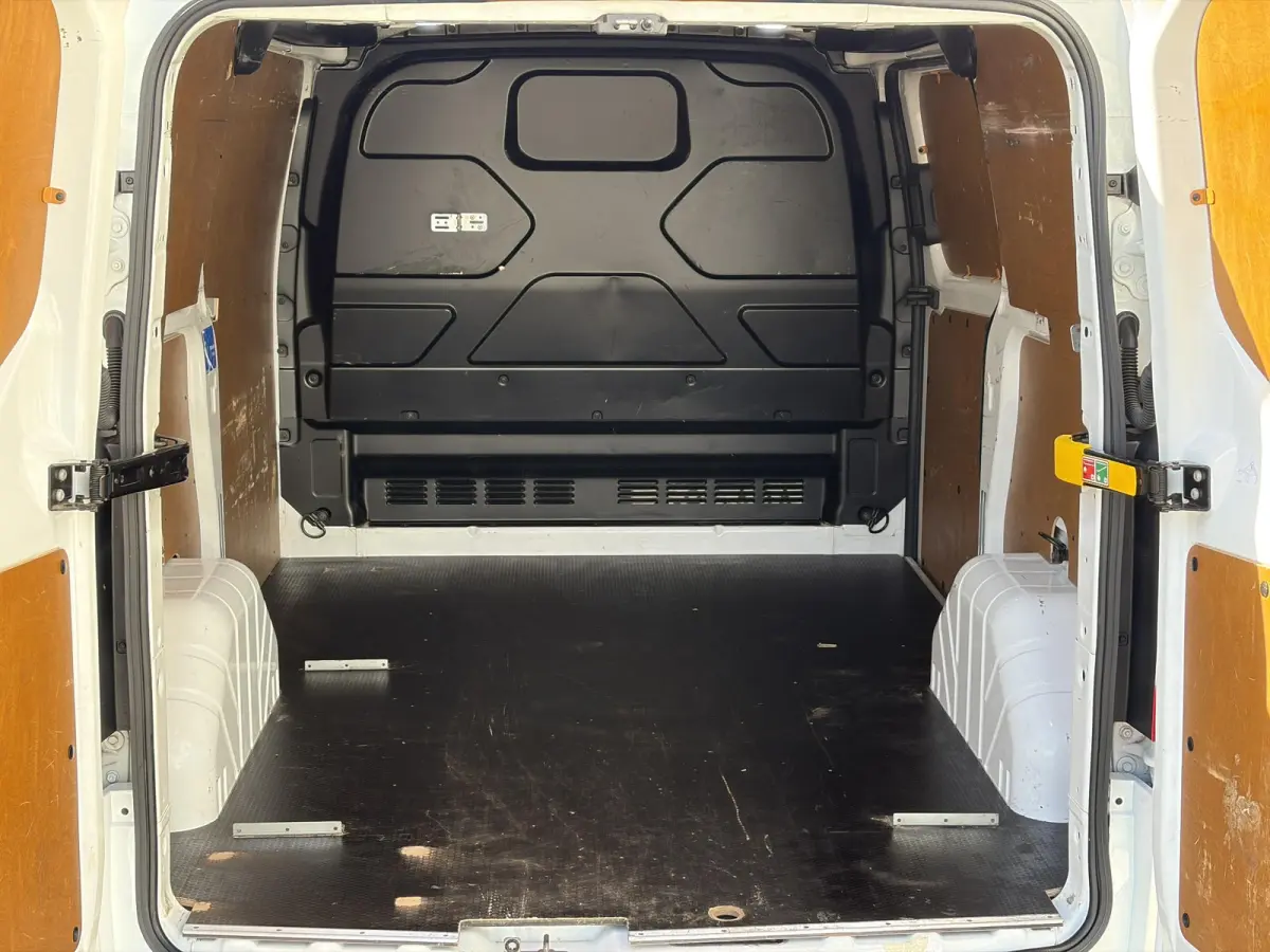300 2.0 TDCI L1H1*HAAK*CAM*A/C*CRUISE*3-PERS*PDC*