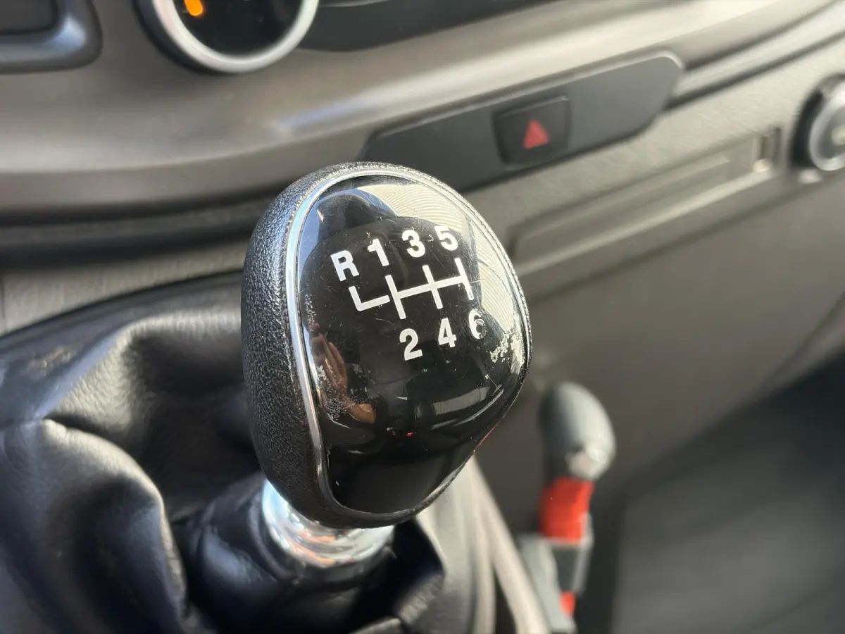 300 2.0 TDCI L1H1*HAAK*CAM*A/C*CRUISE*3-PERS*PDC*