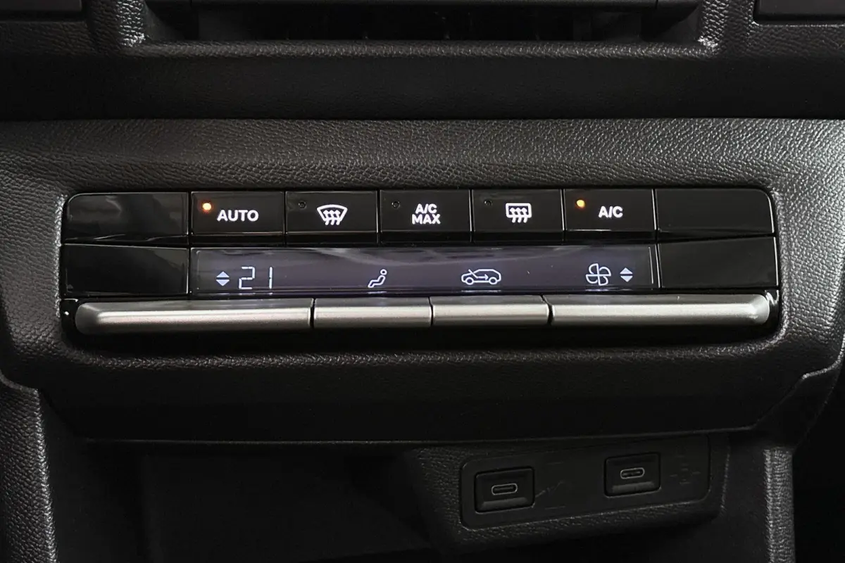 1.2 Turbo Hybrid GS 7p. Camera Apple CarPlay Climate Control