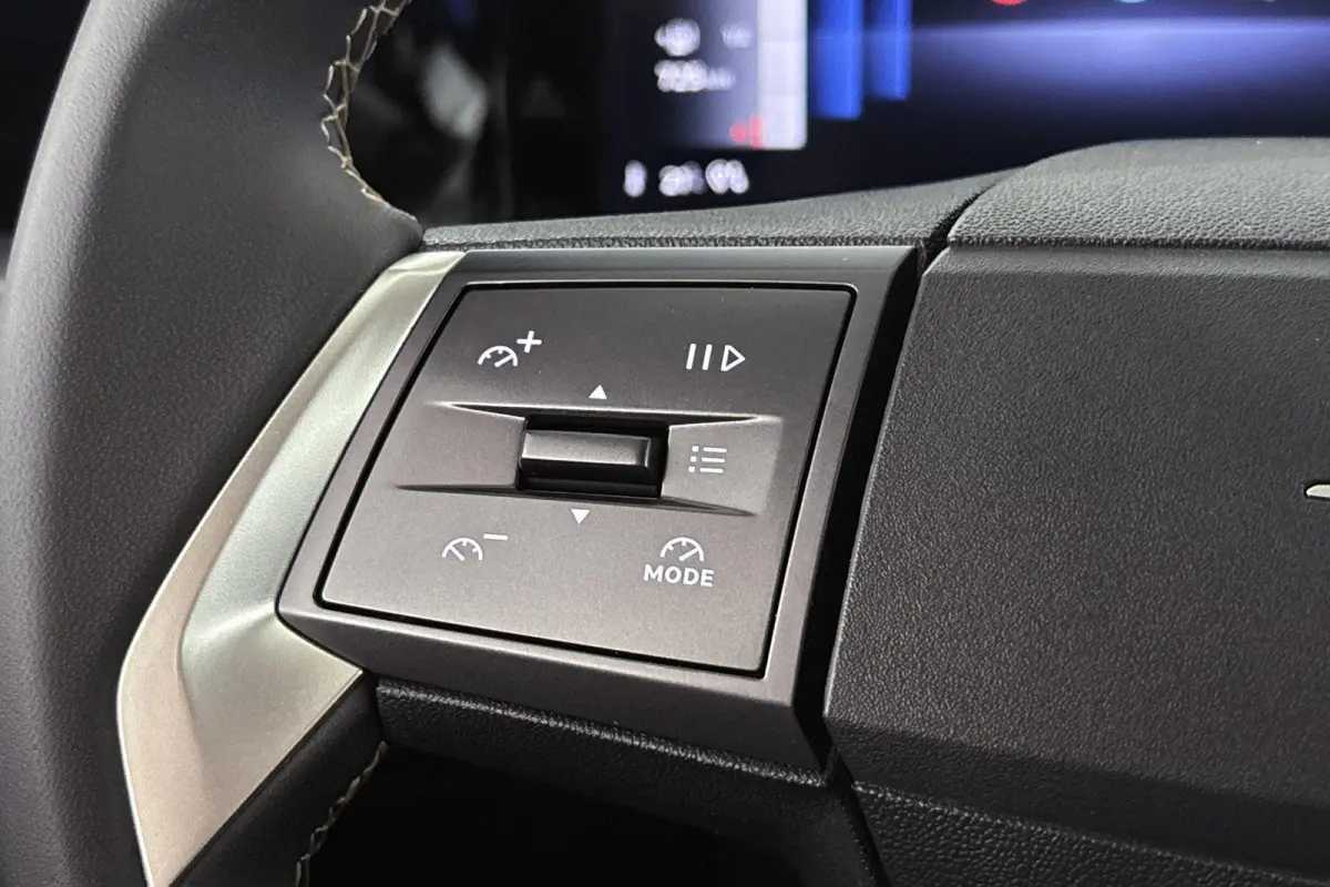 1.2 Turbo Hybrid GS 7p. Camera Apple CarPlay Climate Control