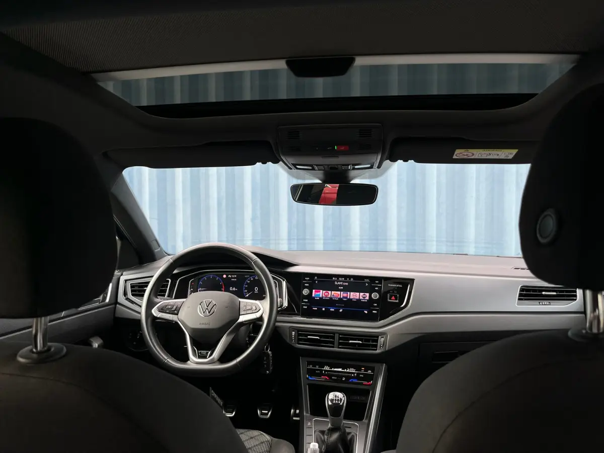1.0 TSI R-Line Edition Pano/Kanteldak! | Adaptieve Cruise | Dealer Onderhouden! | Digitaal Cockpit | LMV | | Achterspoiler | Audio installatie | Automatische snelheids begrenzing