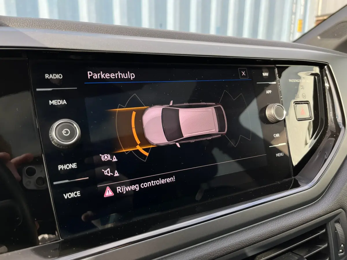 1.0 TSI R-Line Edition Pano/Kanteldak! | Adaptieve Cruise | Dealer Onderhouden! | Digitaal Cockpit | LMV | | Achterspoiler | Audio installatie | Automatische snelheids begrenzing