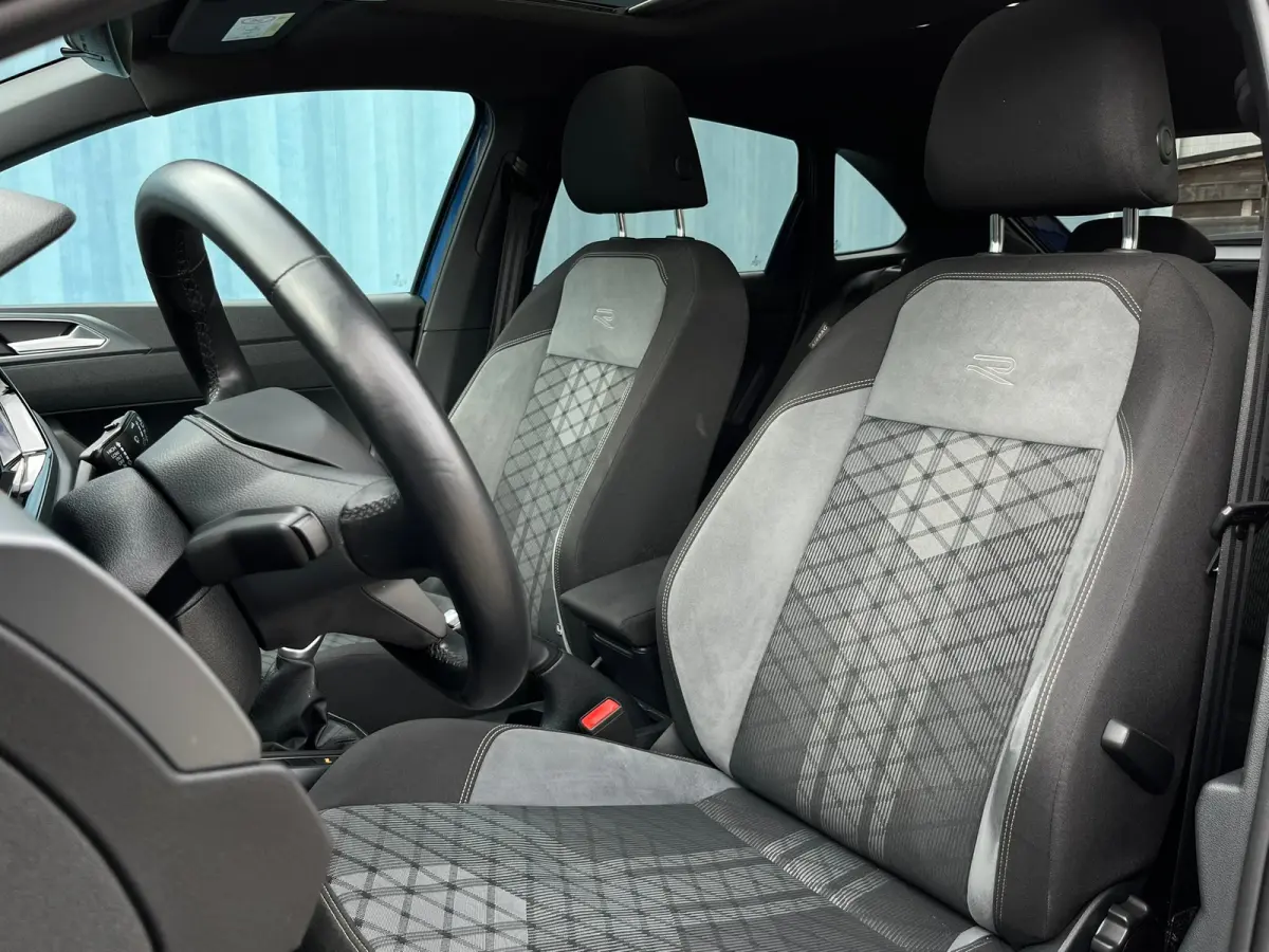 1.0 TSI R-Line Edition Pano/Kanteldak! | Adaptieve Cruise | Dealer Onderhouden! | Digitaal Cockpit | LMV | | Achterspoiler | Audio installatie | Automatische snelheids begrenzing