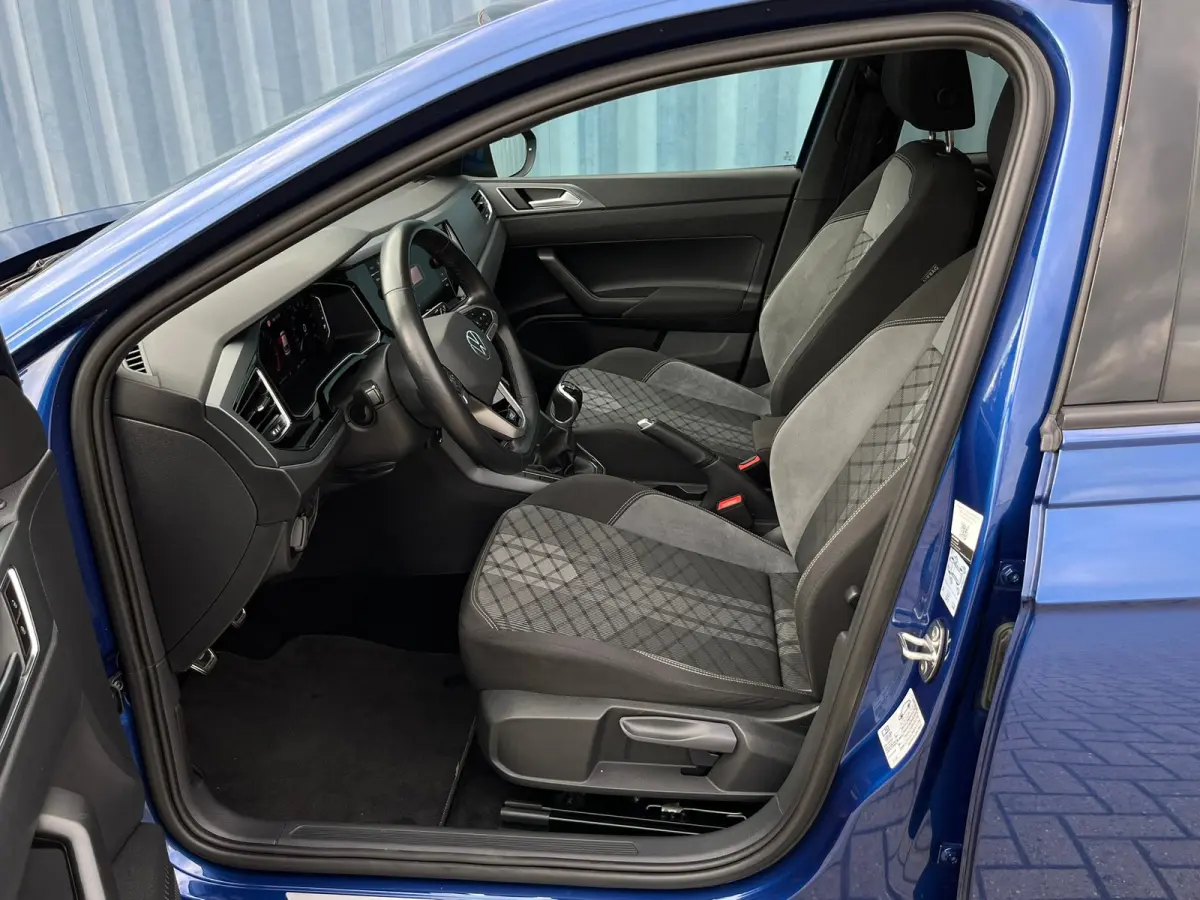 1.0 TSI R-Line Edition Pano/Kanteldak! | Adaptieve Cruise | Dealer Onderhouden! | Digitaal Cockpit | LMV | | Achterspoiler | Audio installatie | Automatische snelheids begrenzing