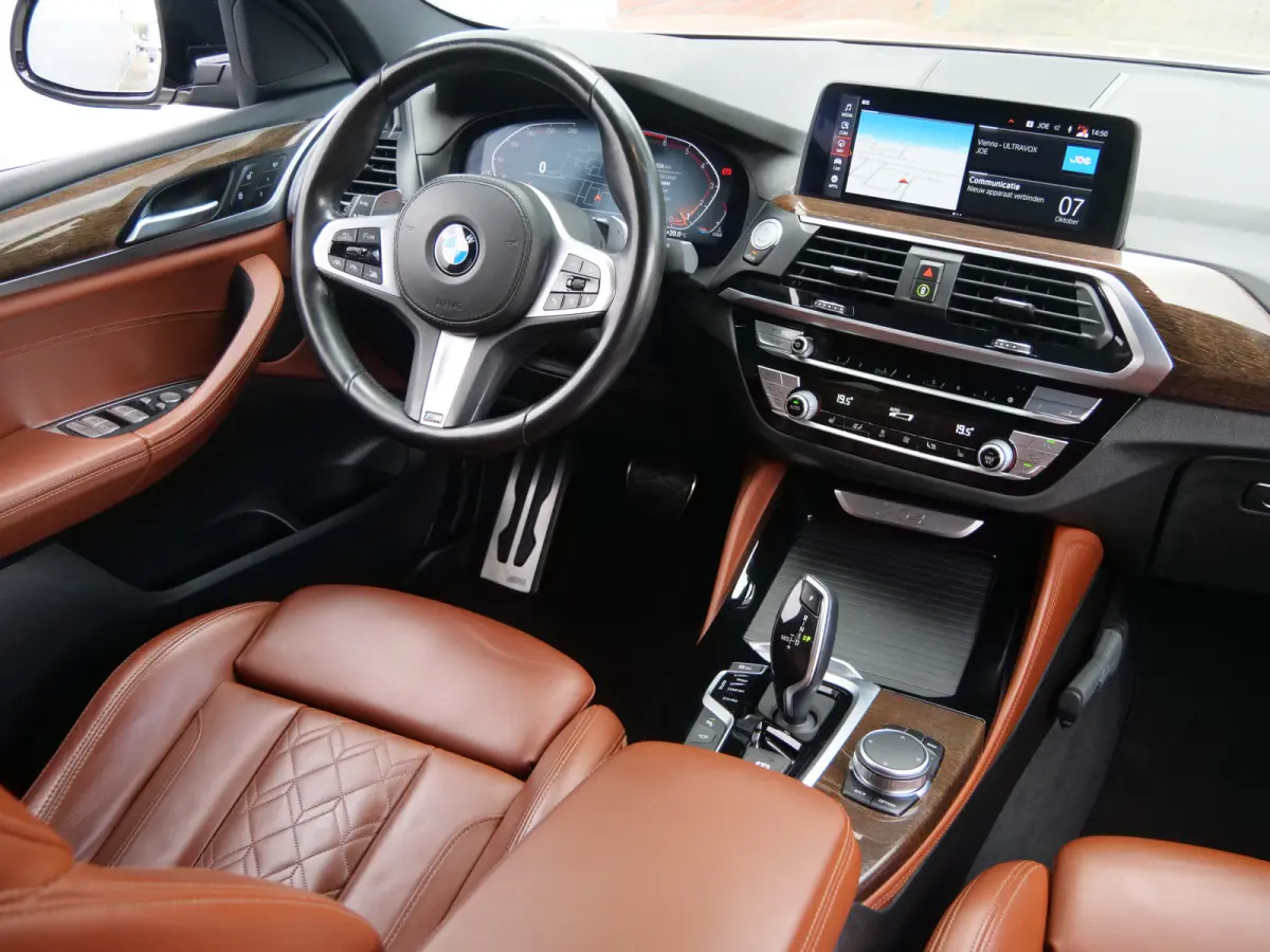 xDrive20i High Executive Edition 184 Pk Automaat M-pakket / Navigatie / DAB / Camera's / 20 inch / Trekhaak