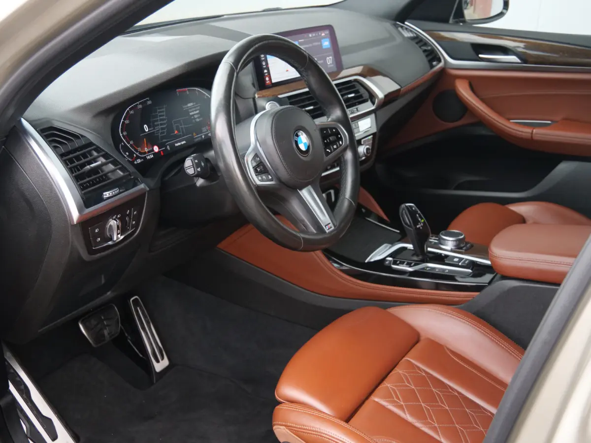 xDrive20i High Executive Edition 184 Pk Automaat M-pakket / Navigatie / DAB / Camera's / 20 inch / Trekhaak