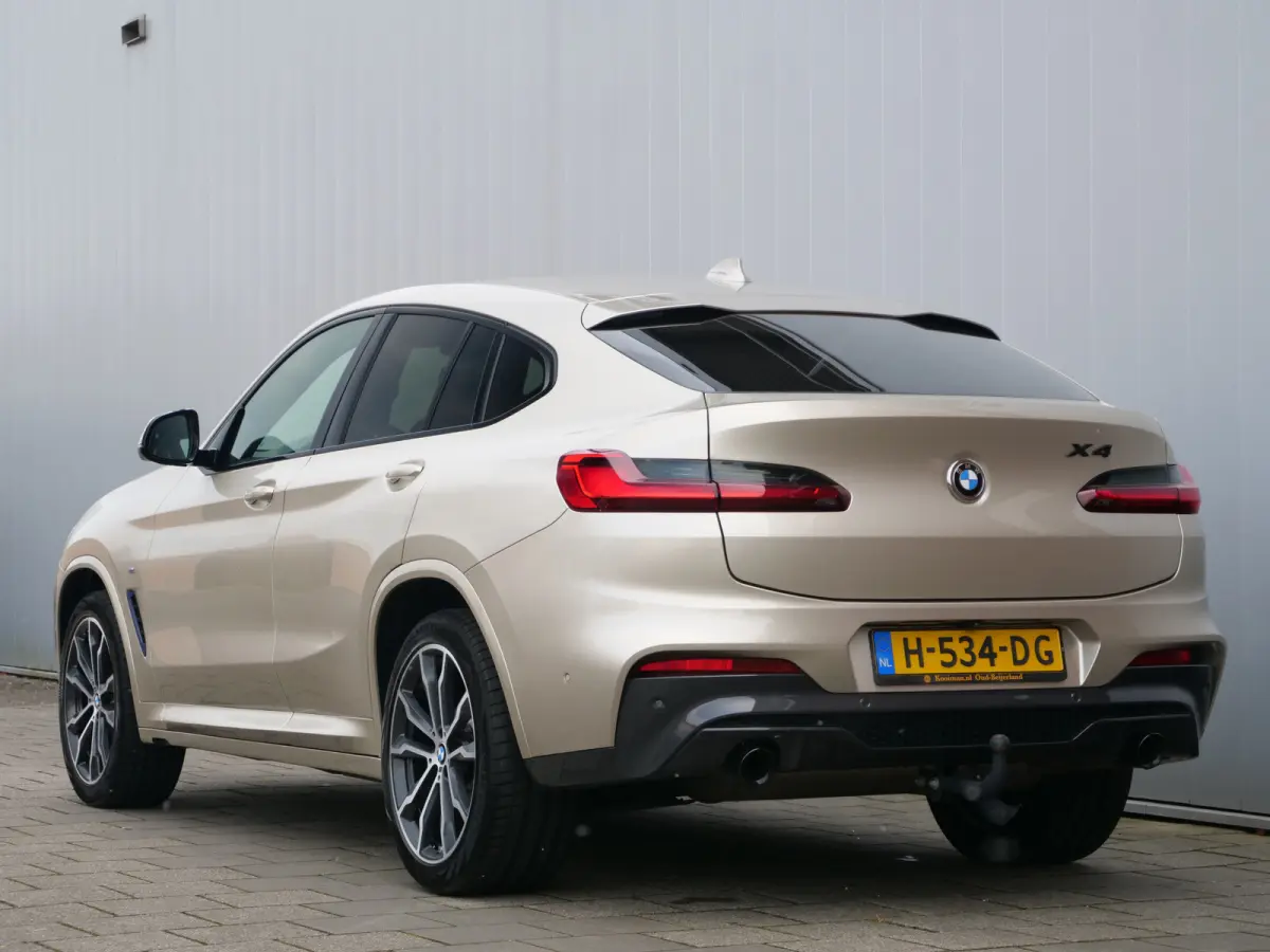 xDrive20i High Executive Edition 184 Pk Automaat M-pakket / Navigatie / DAB / Camera's / 20 inch / Trekhaak
