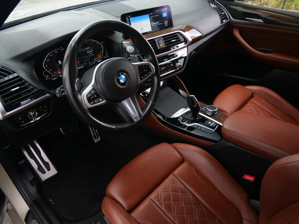 xDrive20i High Executive Edition 184 Pk Automaat M-pakket / Navigatie / DAB / Camera's / 20 inch / Trekhaak