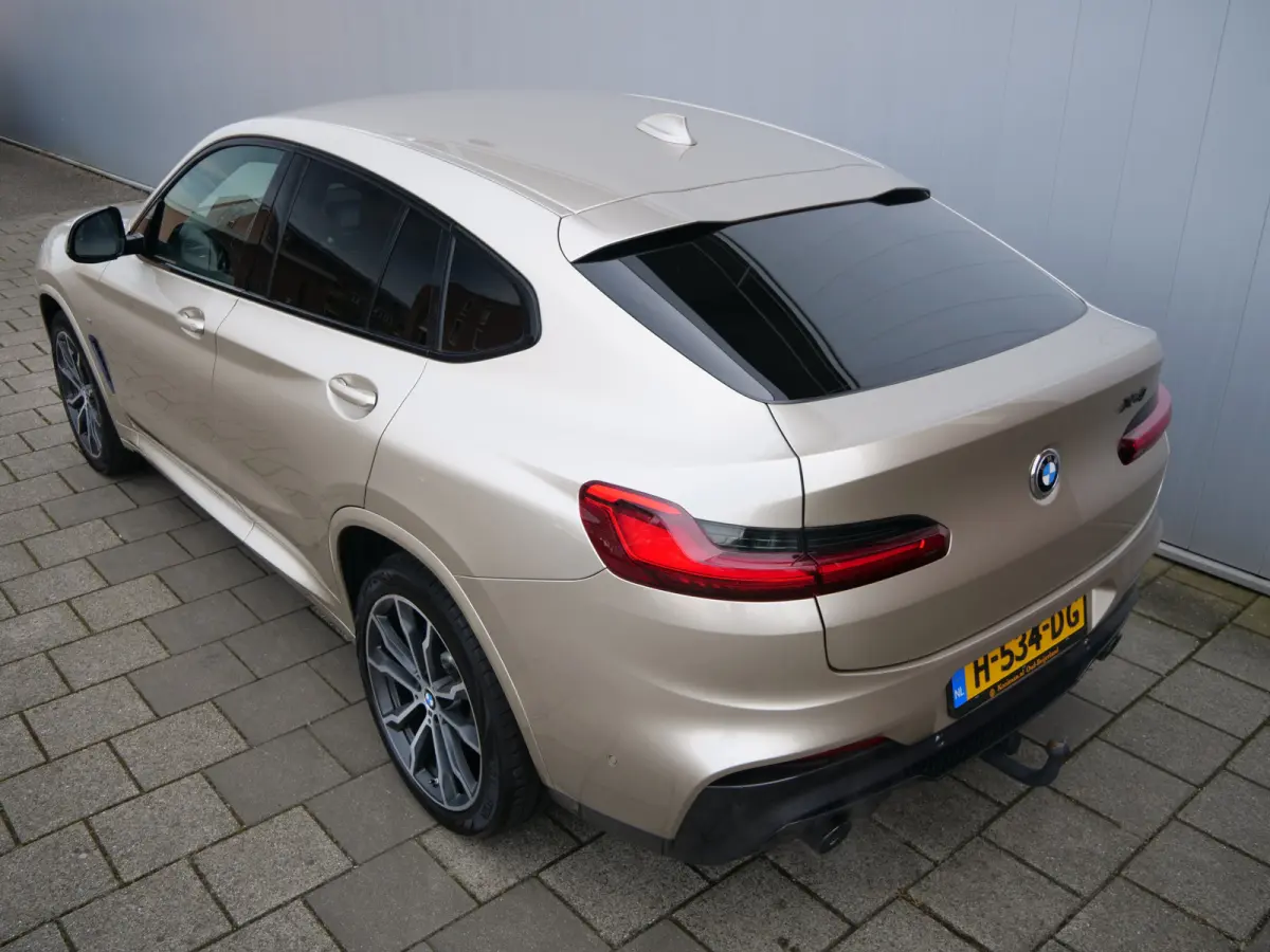 xDrive20i High Executive Edition 184 Pk Automaat M-pakket / Navigatie / DAB / Camera's / 20 inch / Trekhaak