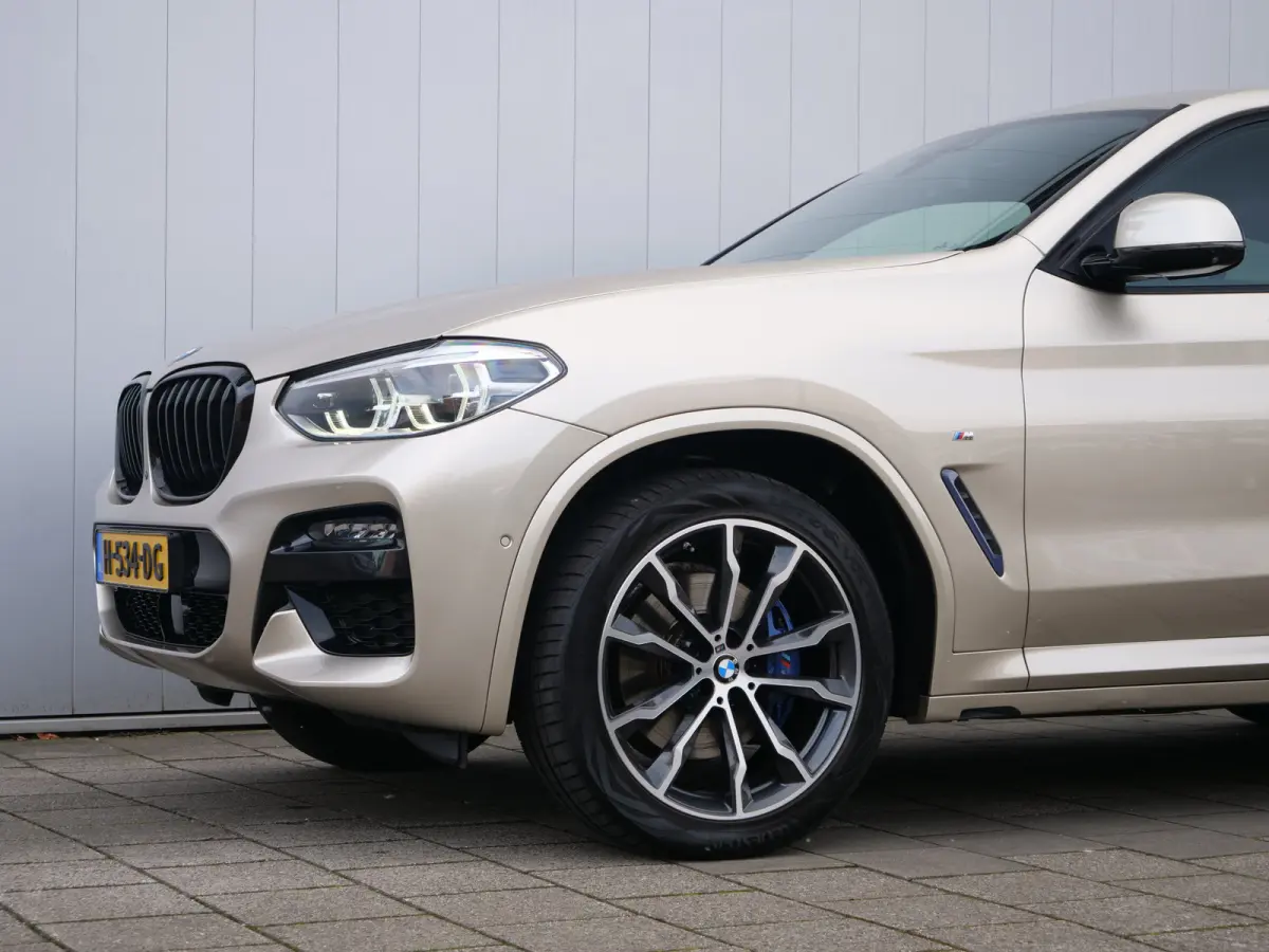 xDrive20i High Executive Edition 184 Pk Automaat M-pakket / Navigatie / DAB / Camera's / 20 inch / Trekhaak