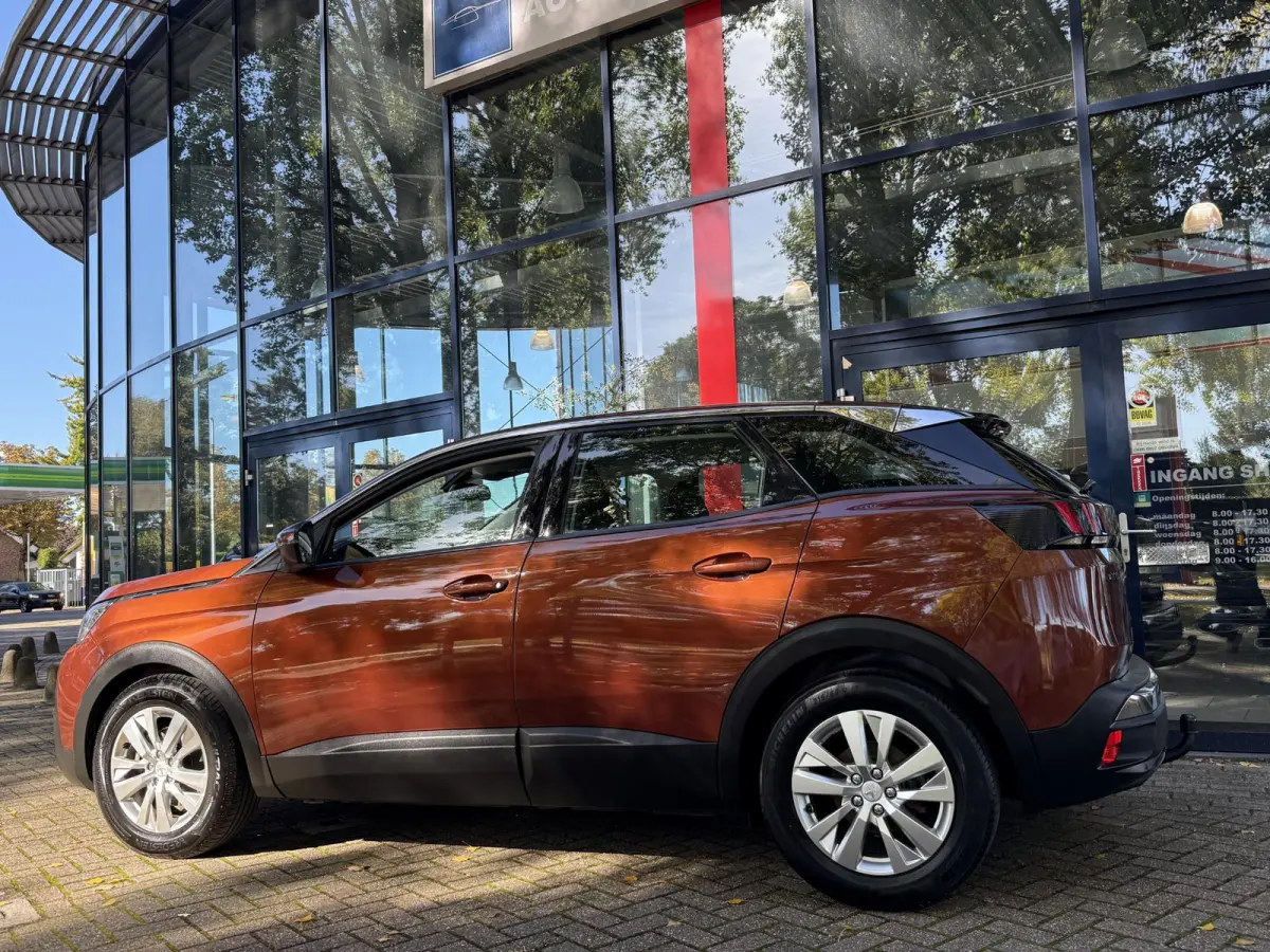 1.2 PureTech Blue Lease Executive | Trekhaak | Navigatie | Apple Carplay | Climate Control | Cruise Control | Licht metalen velgen