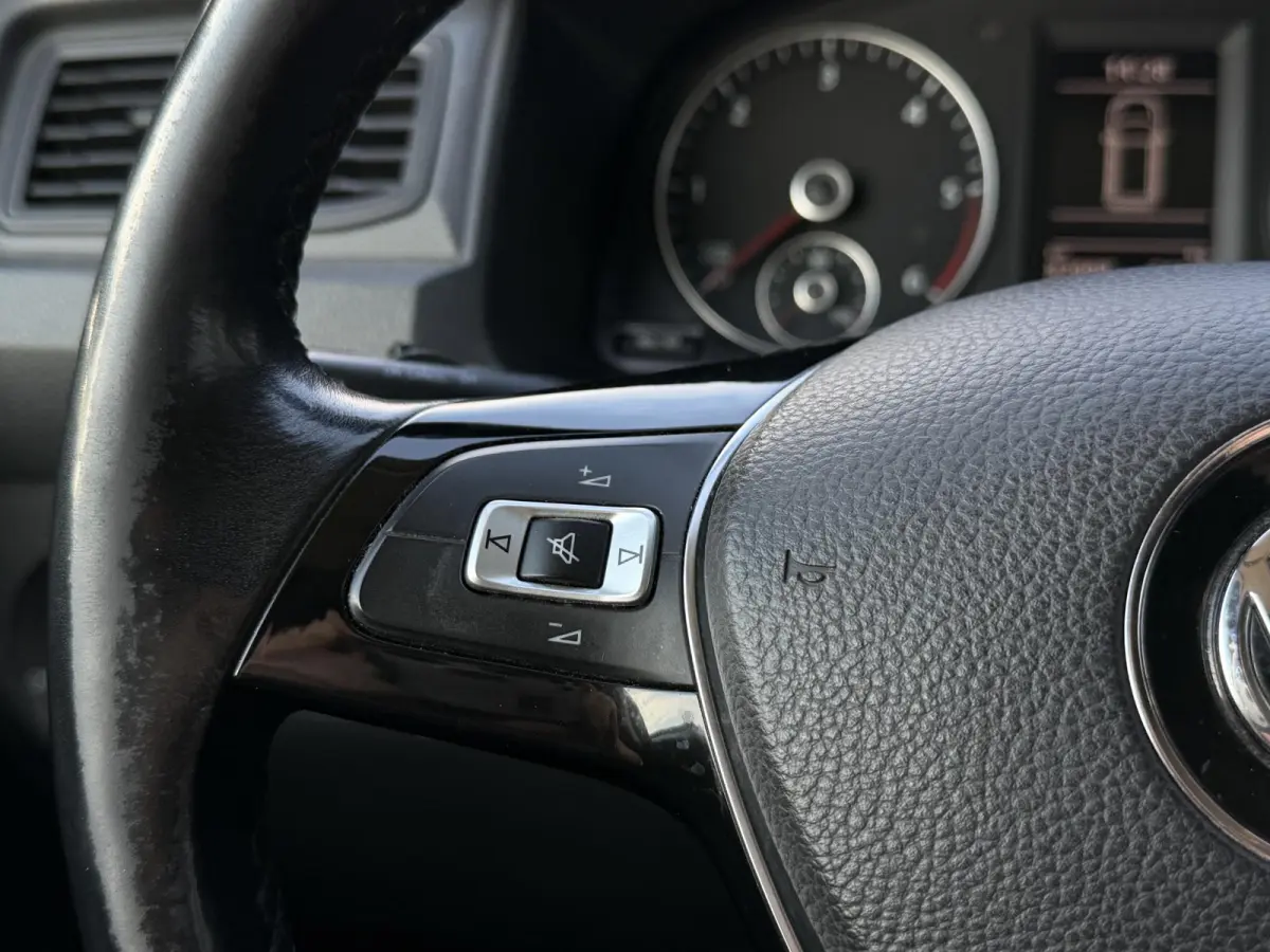 1.6 TDI L1H1 102PK | Nette Staat | van de VW Dealer | Dealeronderhouden | NL AUTO | NAP | Trekhaak | Airco | Stoelverwarming | Navigatie | Cruise Control | Parkeersensoren | 2 Sleutels | APK