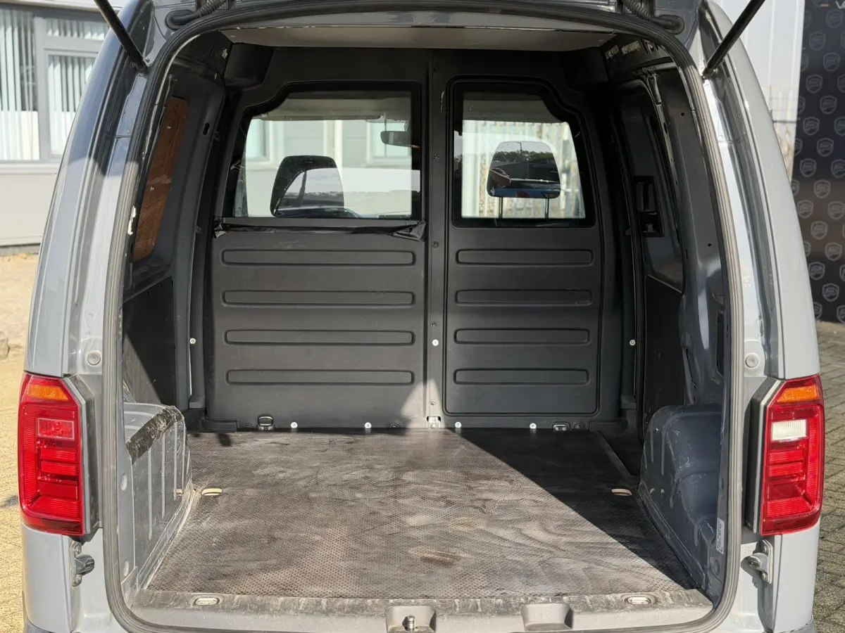 1.6 TDI L1H1 102PK | Nette Staat | van de VW Dealer | Dealeronderhouden | NL AUTO | NAP | Trekhaak | Airco | Stoelverwarming | Navigatie | Cruise Control | Parkeersensoren | 2 Sleutels | APK