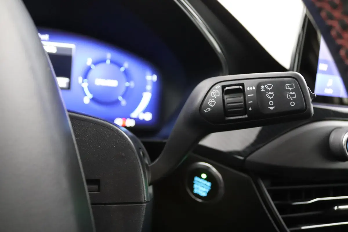 1.5 EcoBlue ST Line*PANO*LED*CAM*ECC*WINTER PAKKET