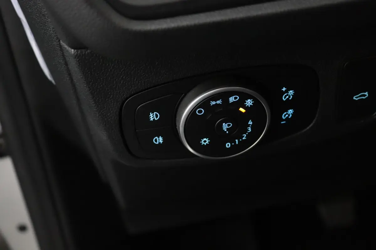 1.5 EcoBlue ST Line*PANO*LED*CAM*ECC*WINTER PAKKET