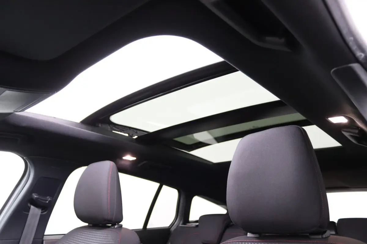 1.5 EcoBlue ST Line*PANO*LED*CAM*ECC*WINTER PAKKET