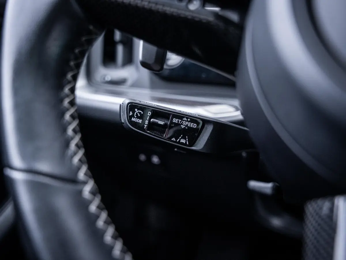 3.0 E-Hybrid - Sport Chrono l FULL SPEC! l 4WS l Pass Displ. l Burmester