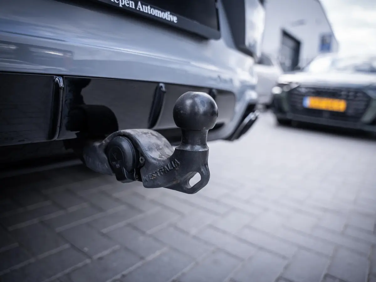 3.0 E-Hybrid - Sport Chrono l FULL SPEC! l 4WS l Pass Displ. l Burmester