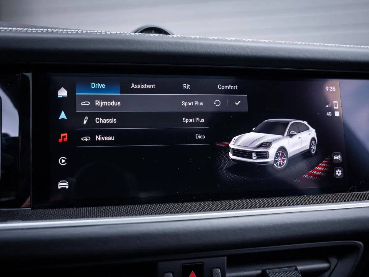 3.0 E-Hybrid - Sport Chrono l FULL SPEC! l 4WS l Pass Displ. l Burmester