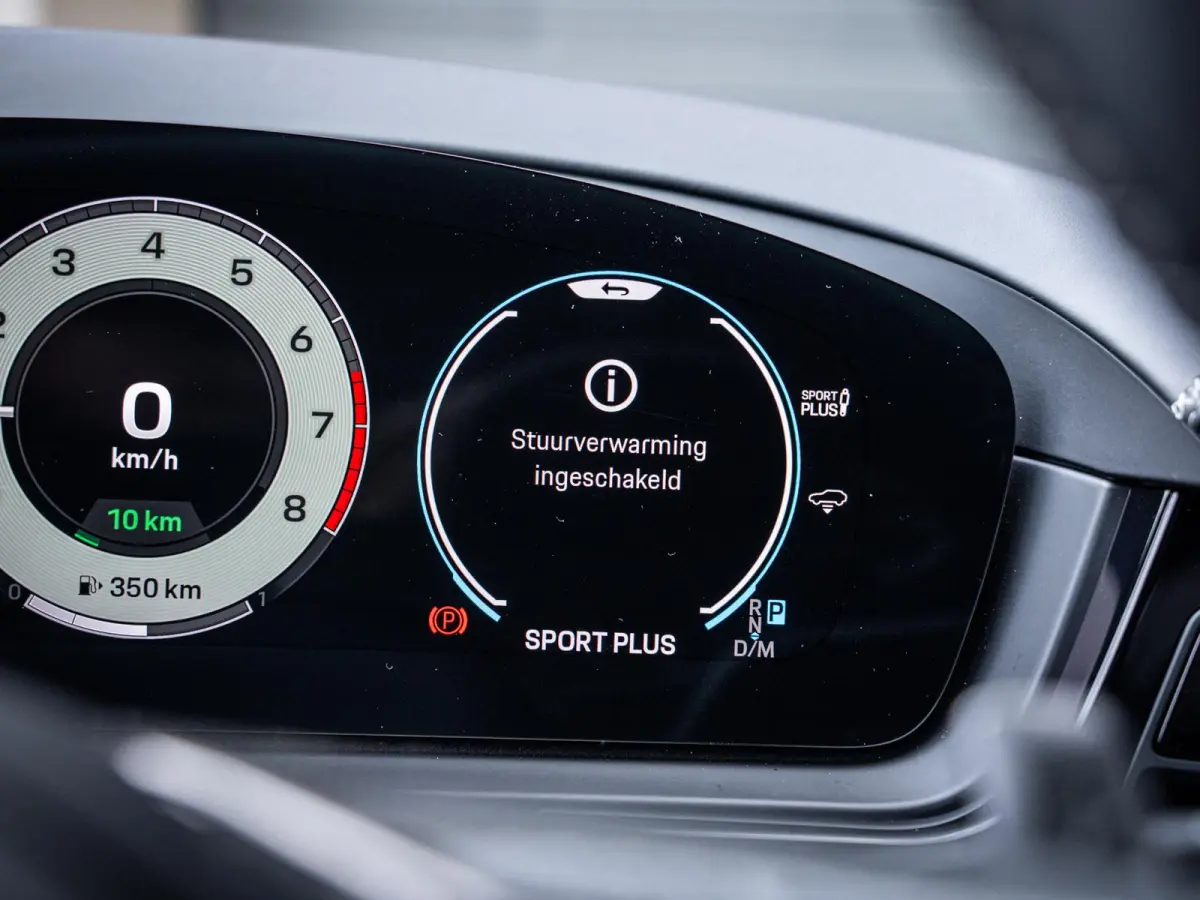 3.0 E-Hybrid - Sport Chrono l FULL SPEC! l 4WS l Pass Displ. l Burmester