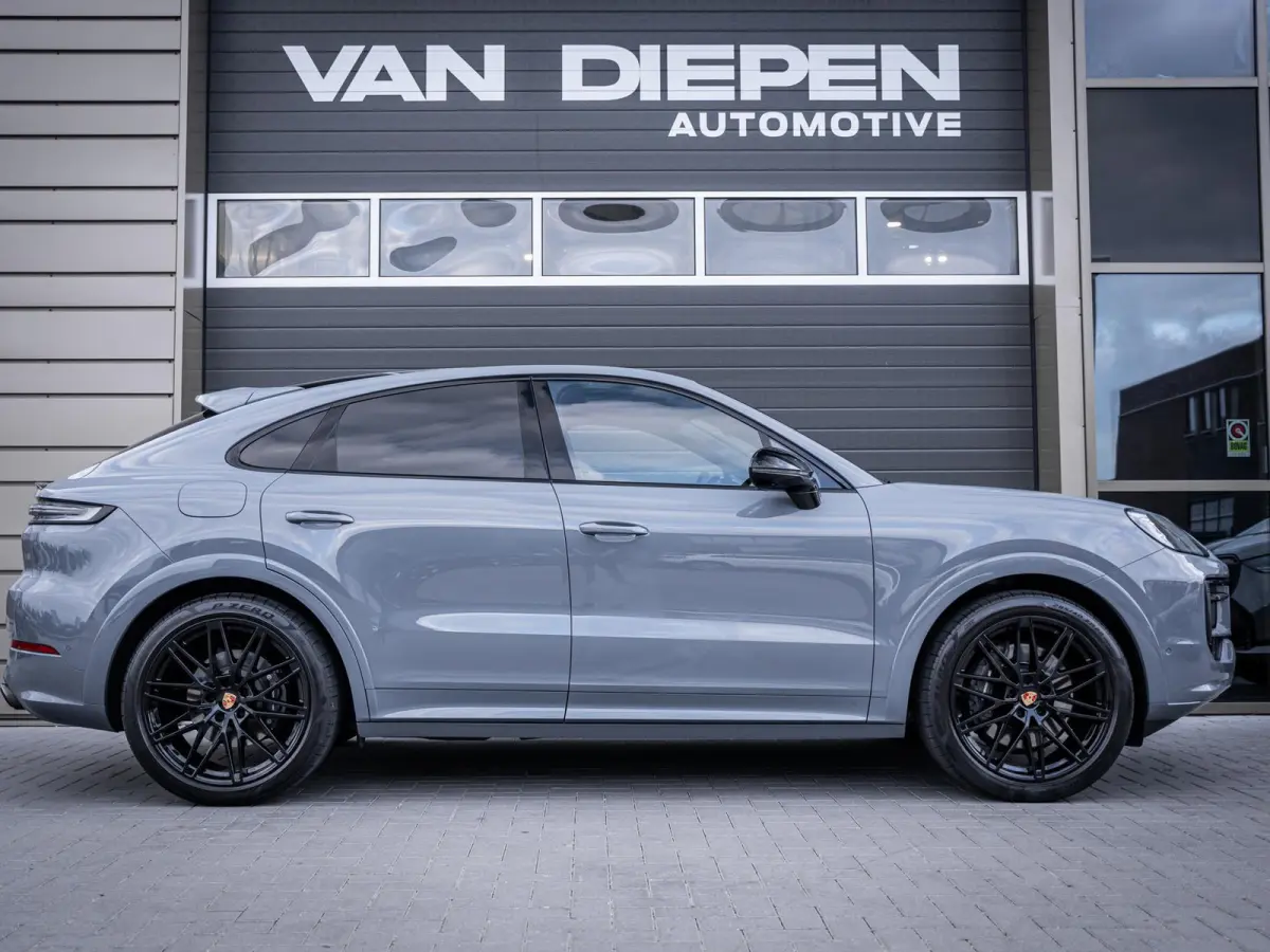3.0 E-Hybrid - Sport Chrono l FULL SPEC! l 4WS l Pass Displ. l Burmester