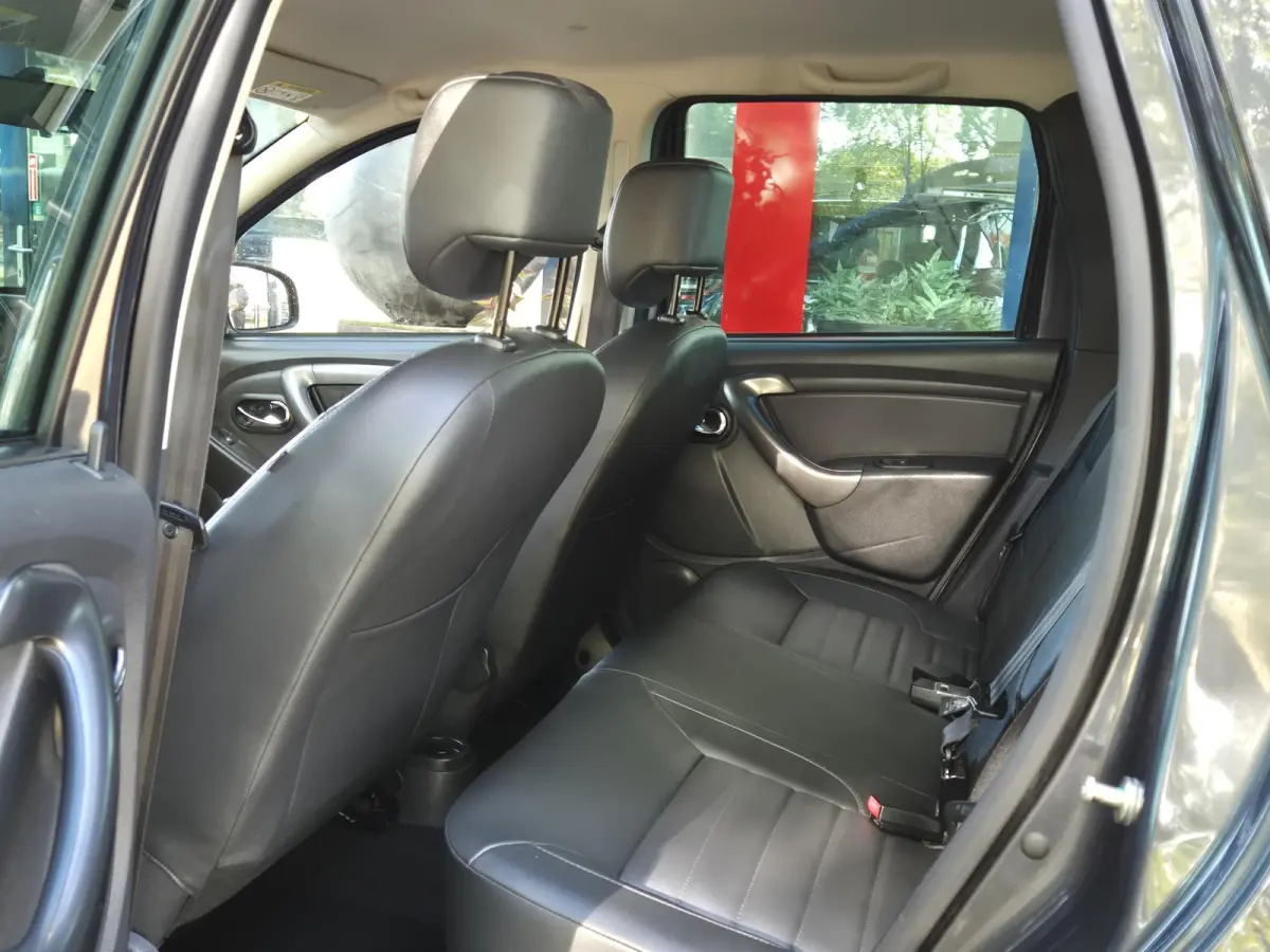 1.2 TCe 4x2 Prestige | Airconditioning | Trekhaak | Navigatie | Lederen bekleding | Cruise Control