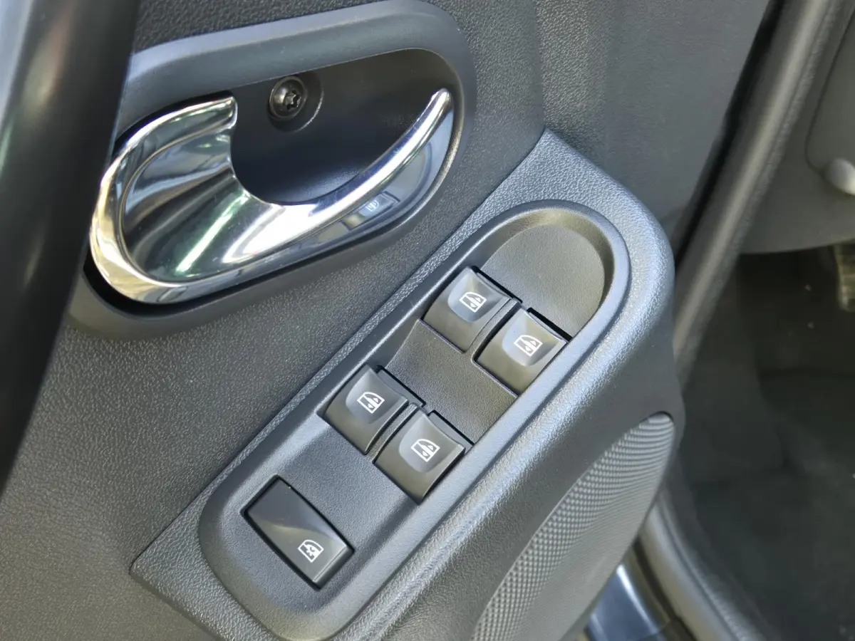 1.2 TCe 4x2 Prestige | Airconditioning | Trekhaak | Navigatie | Lederen bekleding | Cruise Control