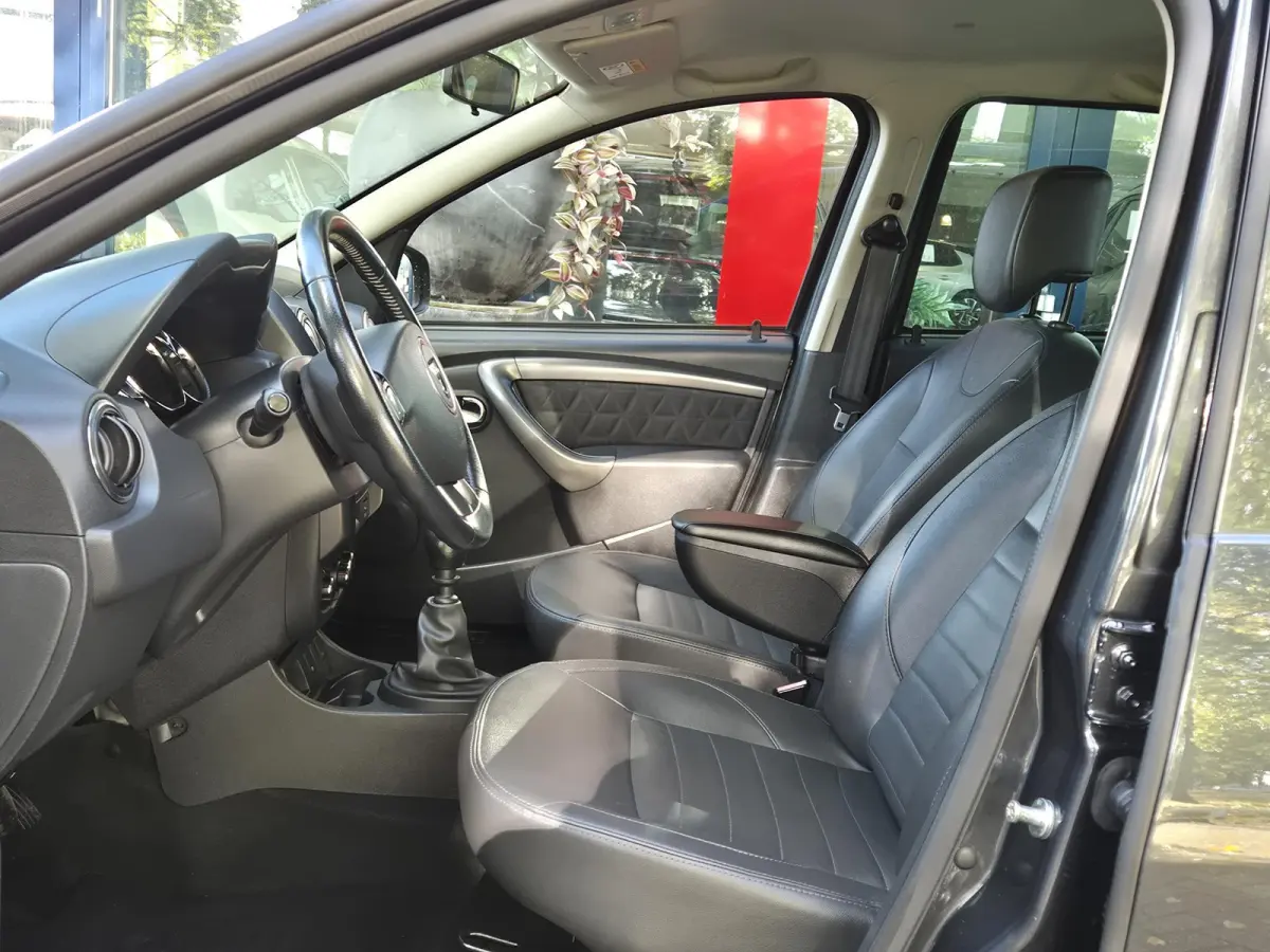 1.2 TCe 4x2 Prestige | Airconditioning | Trekhaak | Navigatie | Lederen bekleding | Cruise Control