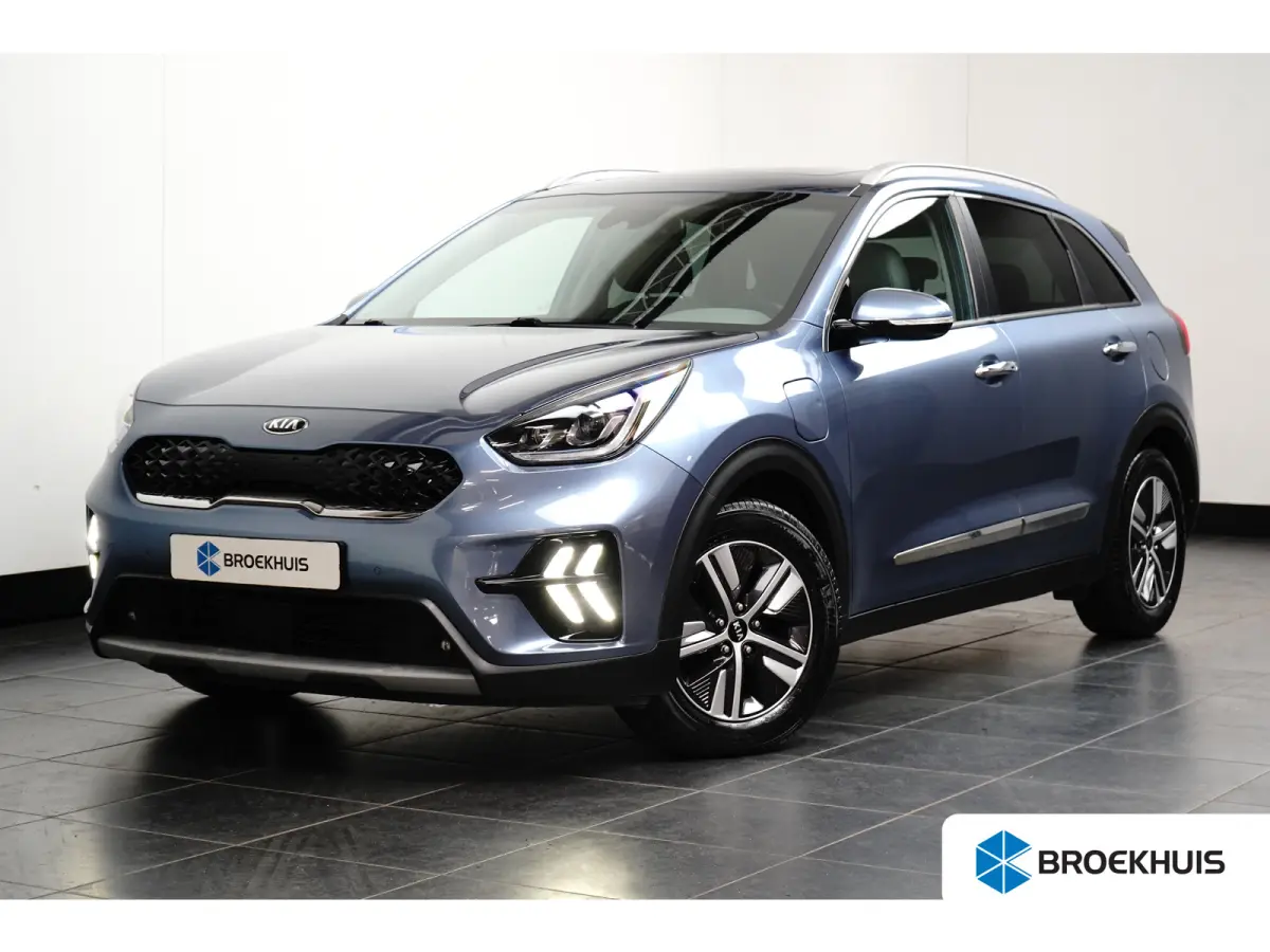 Spirit Plug-in Hybrid | Trekhaak 1300 kg geremd | Glazen schuif-kanteldak | Ledere bekleding | Adaptieve Cruise Control | Camera | Stoelgeheugen | Stoelverwarming-ventilatie voor |