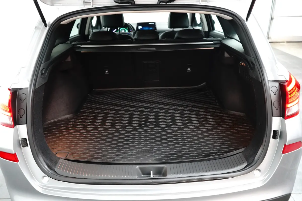 Prime Mild-Hybrid | Stoelverwarming voor | Stuurverwarming | Climate Control | Automaat | Adaptieve Cruise Control | Apple Carplay | Android Auto | Stoelgeheugen Functie |