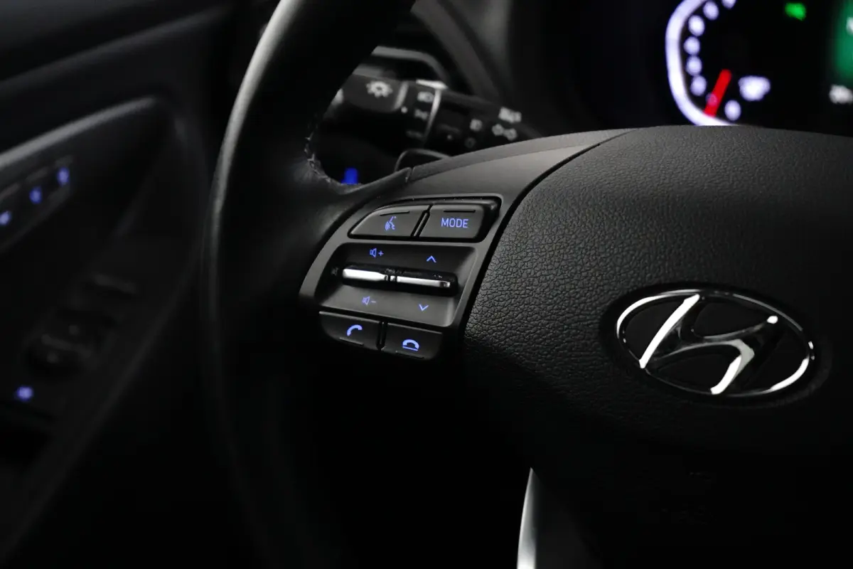 Prime Mild-Hybrid | Stoelverwarming voor | Stuurverwarming | Climate Control | Automaat | Adaptieve Cruise Control | Apple Carplay | Android Auto | Stoelgeheugen Functie |