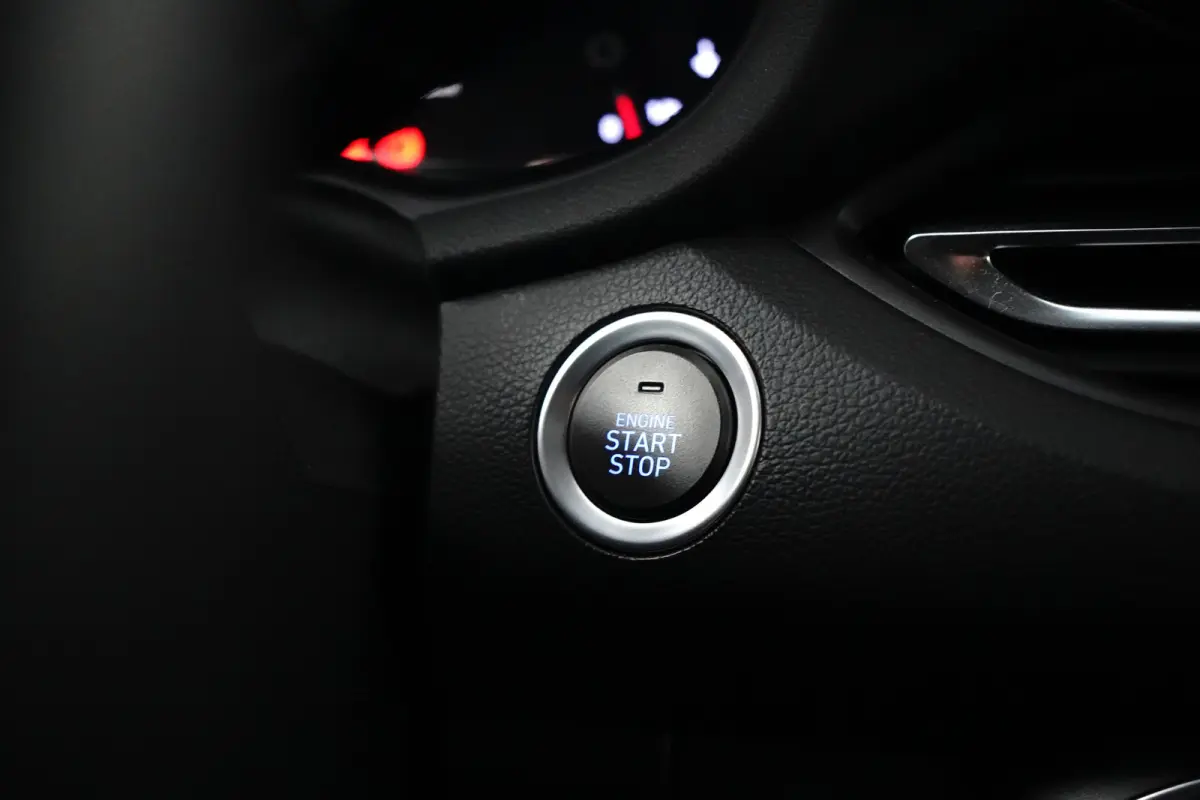 Prime Mild-Hybrid | Stoelverwarming voor | Stuurverwarming | Climate Control | Automaat | Adaptieve Cruise Control | Apple Carplay | Android Auto | Stoelgeheugen Functie |