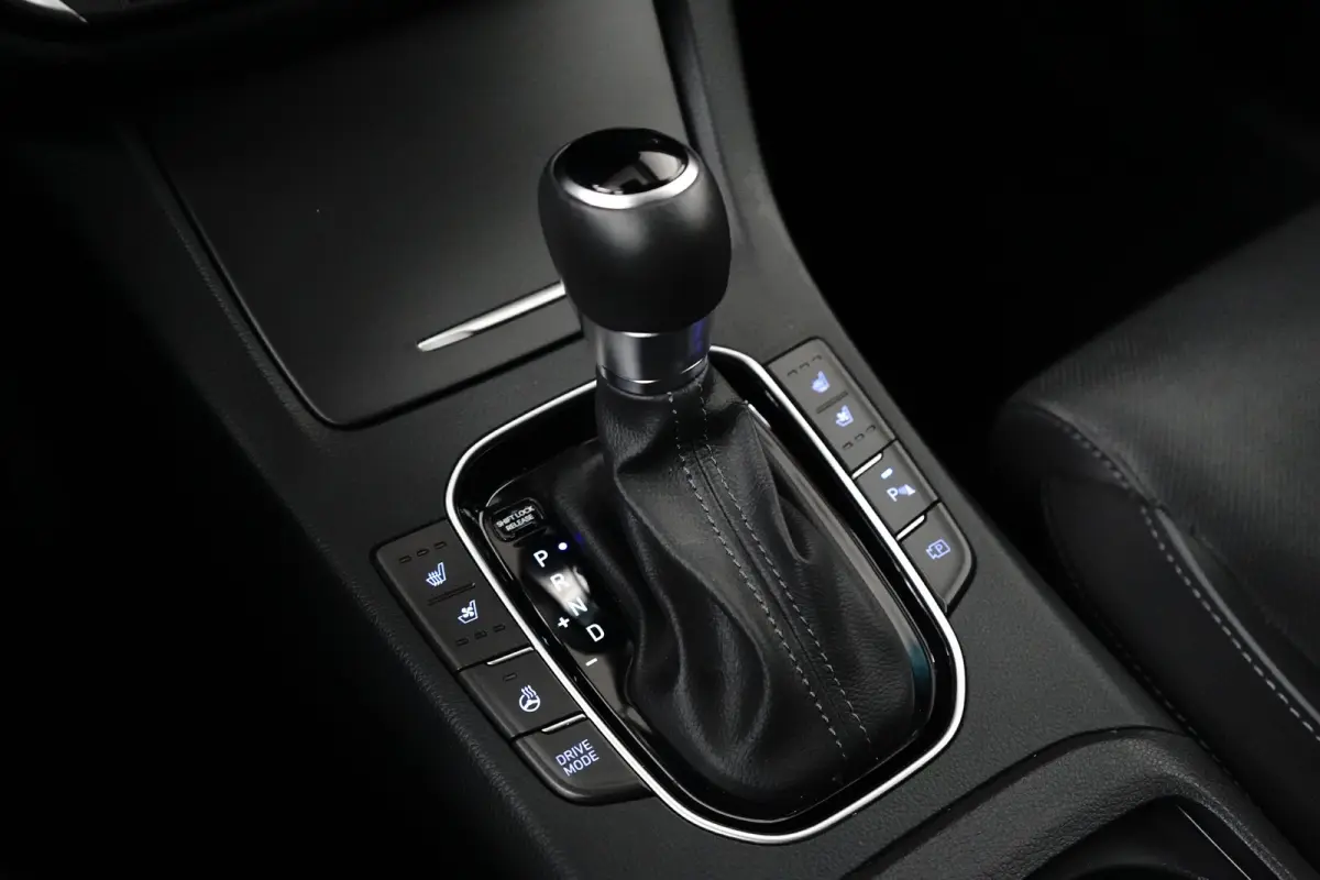 Prime Mild-Hybrid | Stoelverwarming voor | Stuurverwarming | Climate Control | Automaat | Adaptieve Cruise Control | Apple Carplay | Android Auto | Stoelgeheugen Functie |