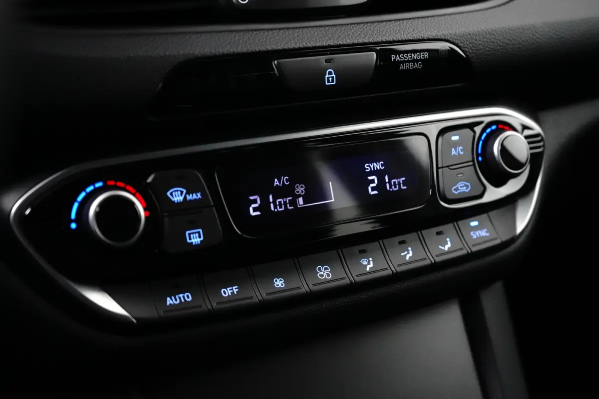 Prime Mild-Hybrid | Stoelverwarming voor | Stuurverwarming | Climate Control | Automaat | Adaptieve Cruise Control | Apple Carplay | Android Auto | Stoelgeheugen Functie |