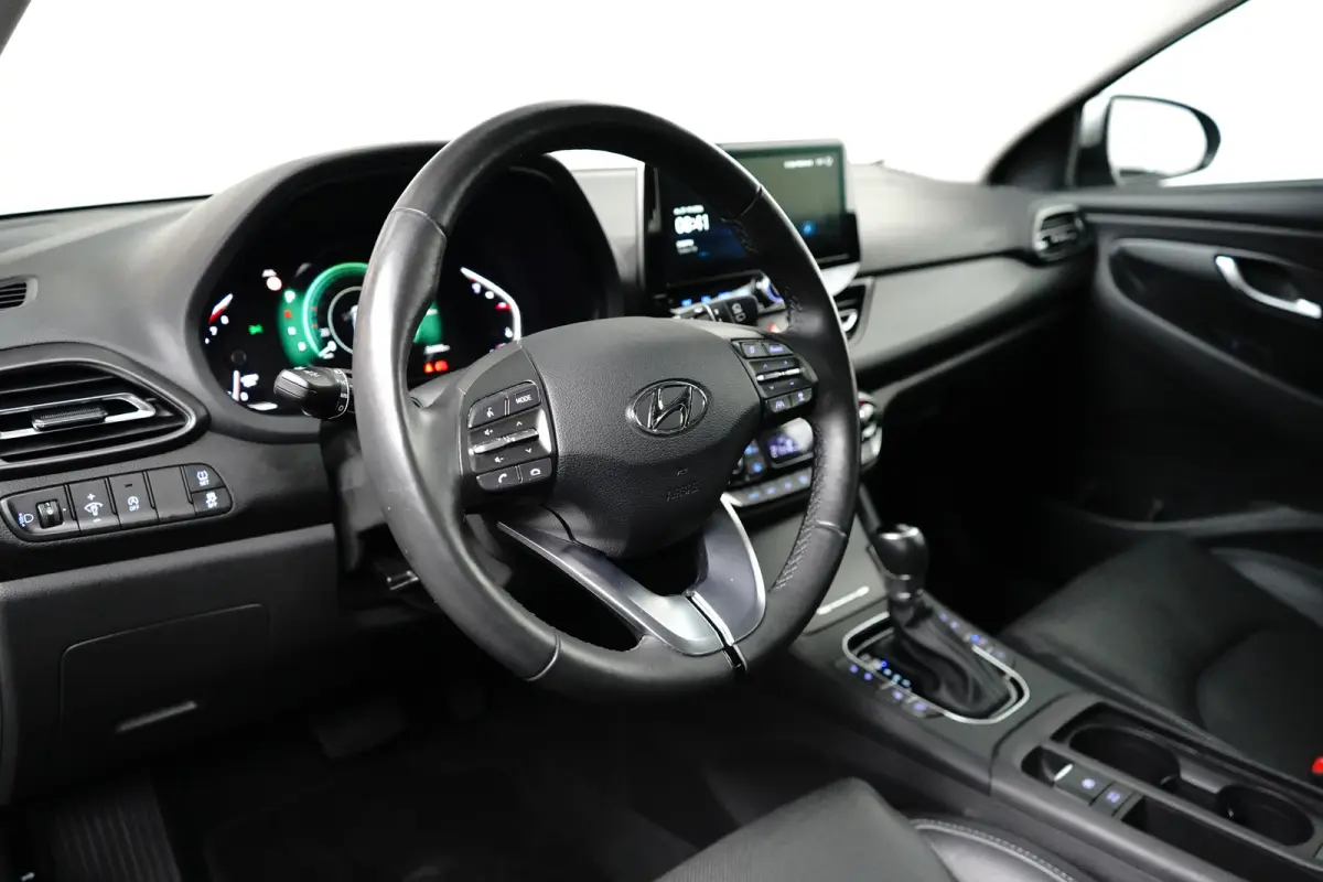 Prime Mild-Hybrid | Stoelverwarming voor | Stuurverwarming | Climate Control | Automaat | Adaptieve Cruise Control | Apple Carplay | Android Auto | Stoelgeheugen Functie |