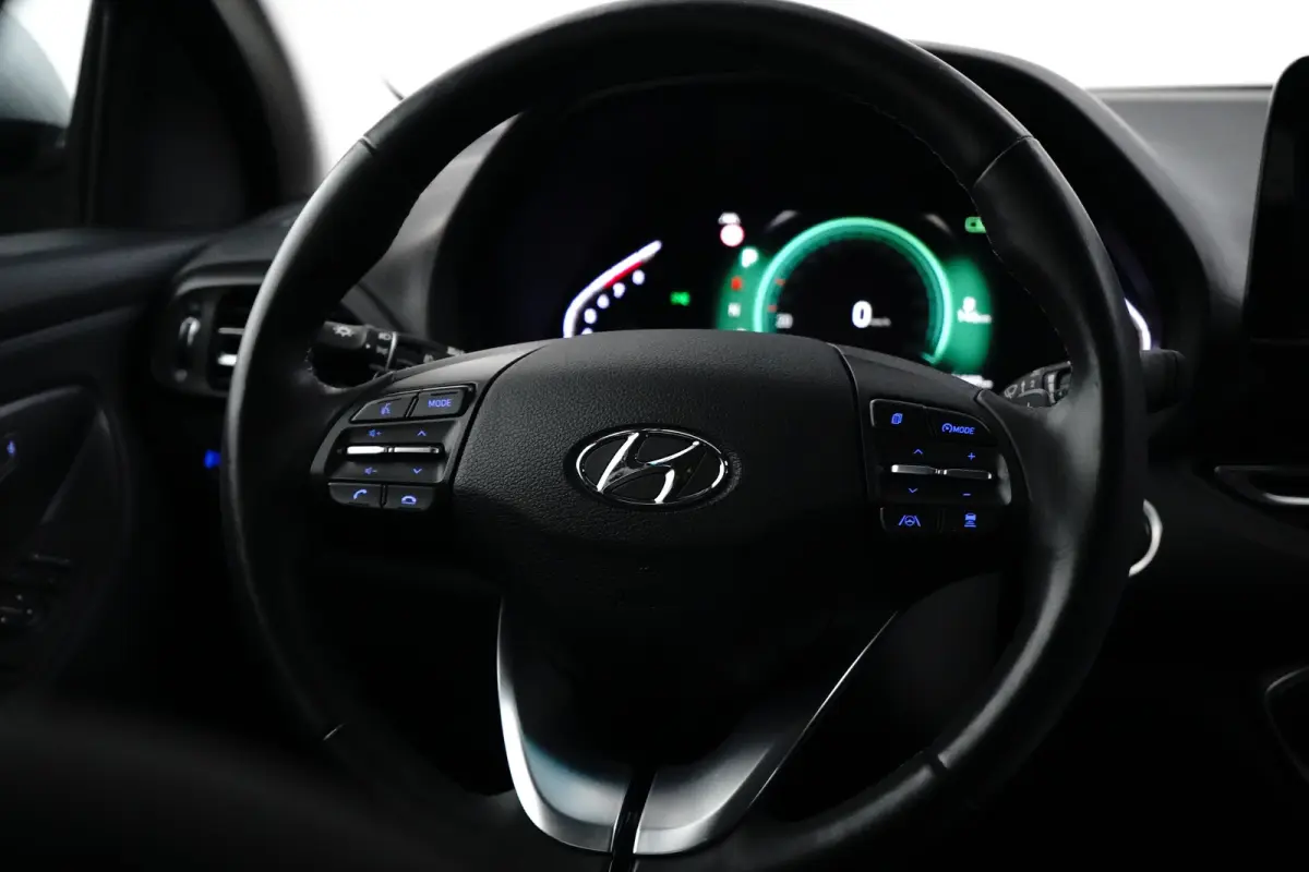 Prime Mild-Hybrid | Stoelverwarming voor | Stuurverwarming | Climate Control | Automaat | Adaptieve Cruise Control | Apple Carplay | Android Auto | Stoelgeheugen Functie |