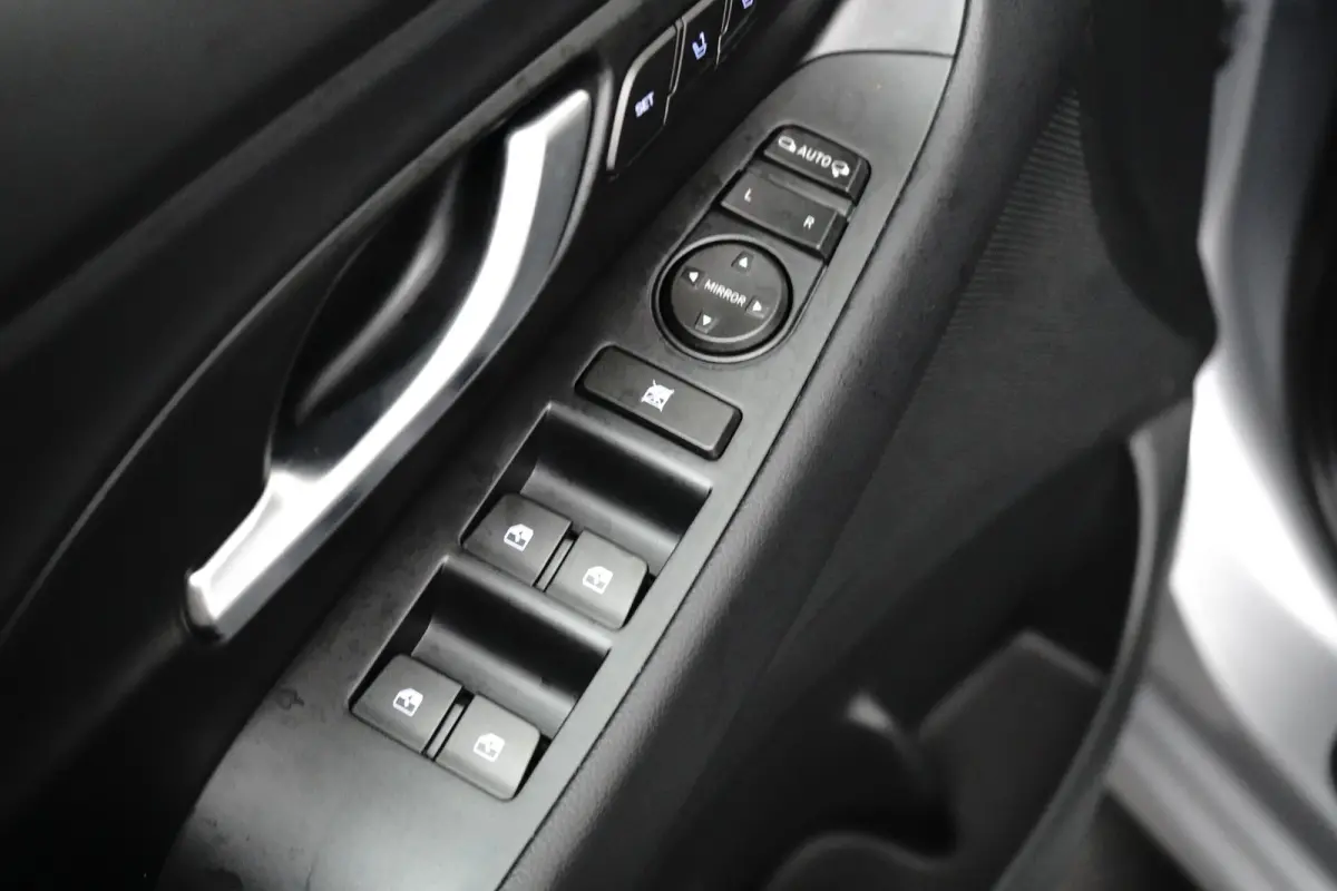 Prime Mild-Hybrid | Stoelverwarming voor | Stuurverwarming | Climate Control | Automaat | Adaptieve Cruise Control | Apple Carplay | Android Auto | Stoelgeheugen Functie |